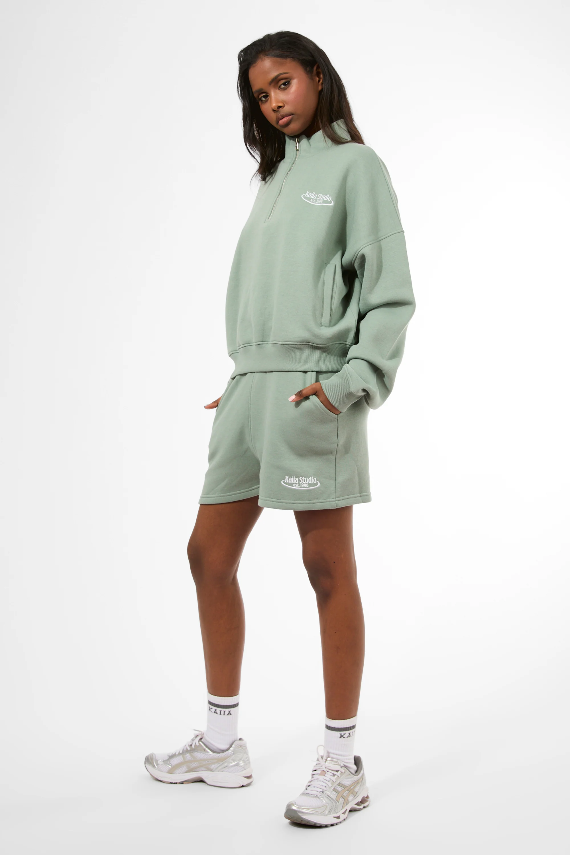 Kaiia Running Club Logo Quarter Zip Sweatshirt Green Tea - Image 4