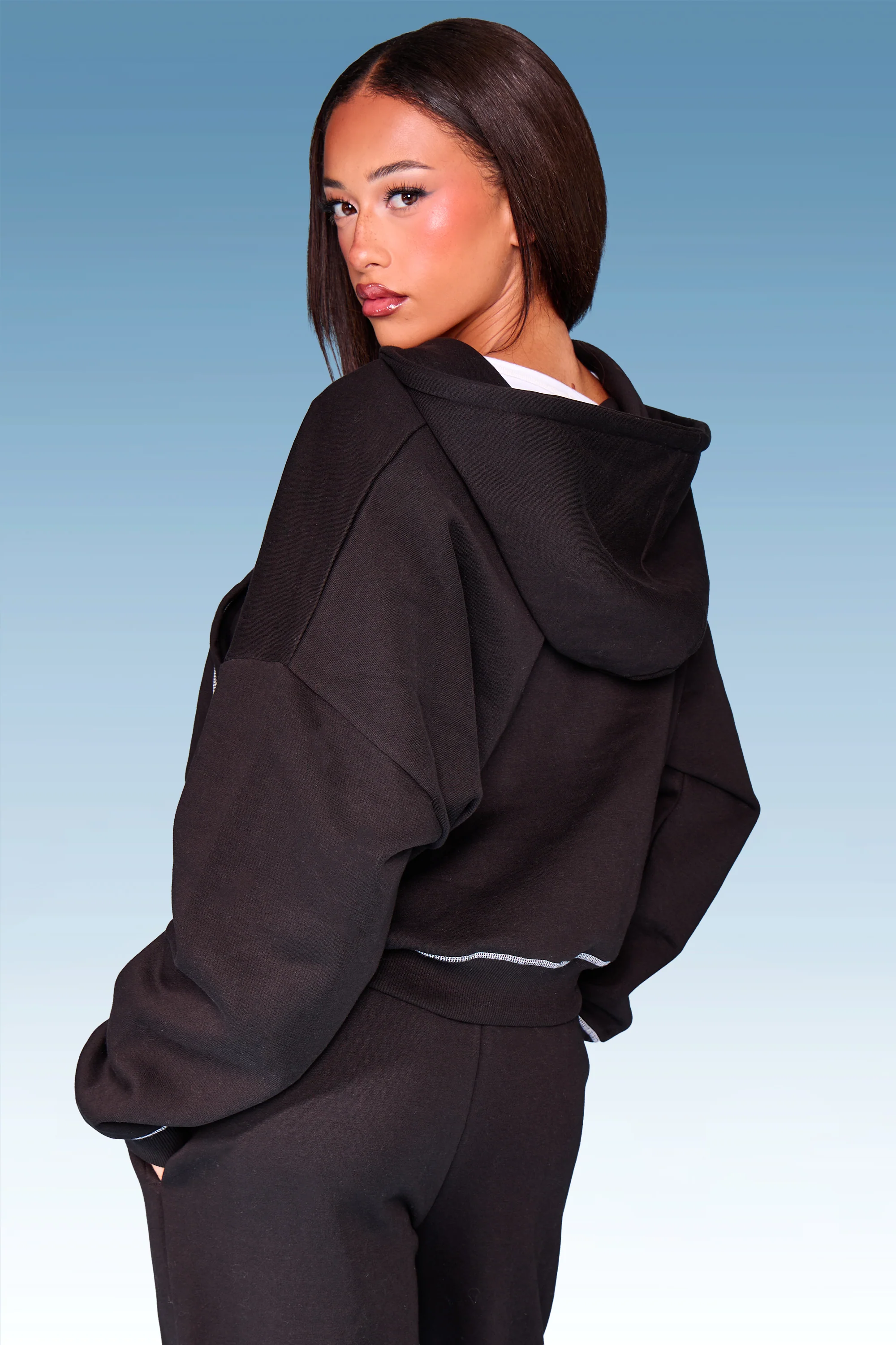 Kaiia Script Contrast Stitch Oversized Zip Through Hoodie Black & White - Image 4