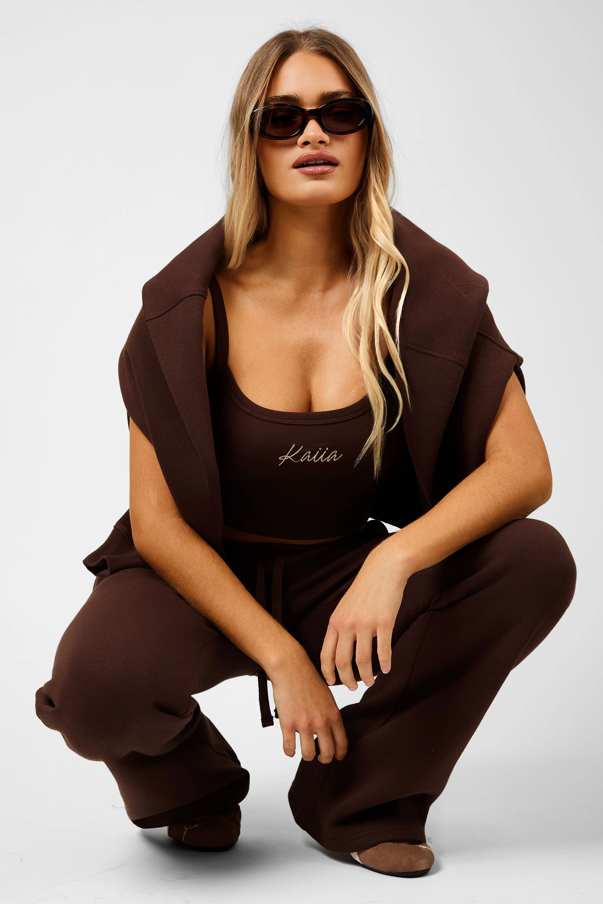 Kaiia Script Wide Leg Joggers Peppercorn - Image 5