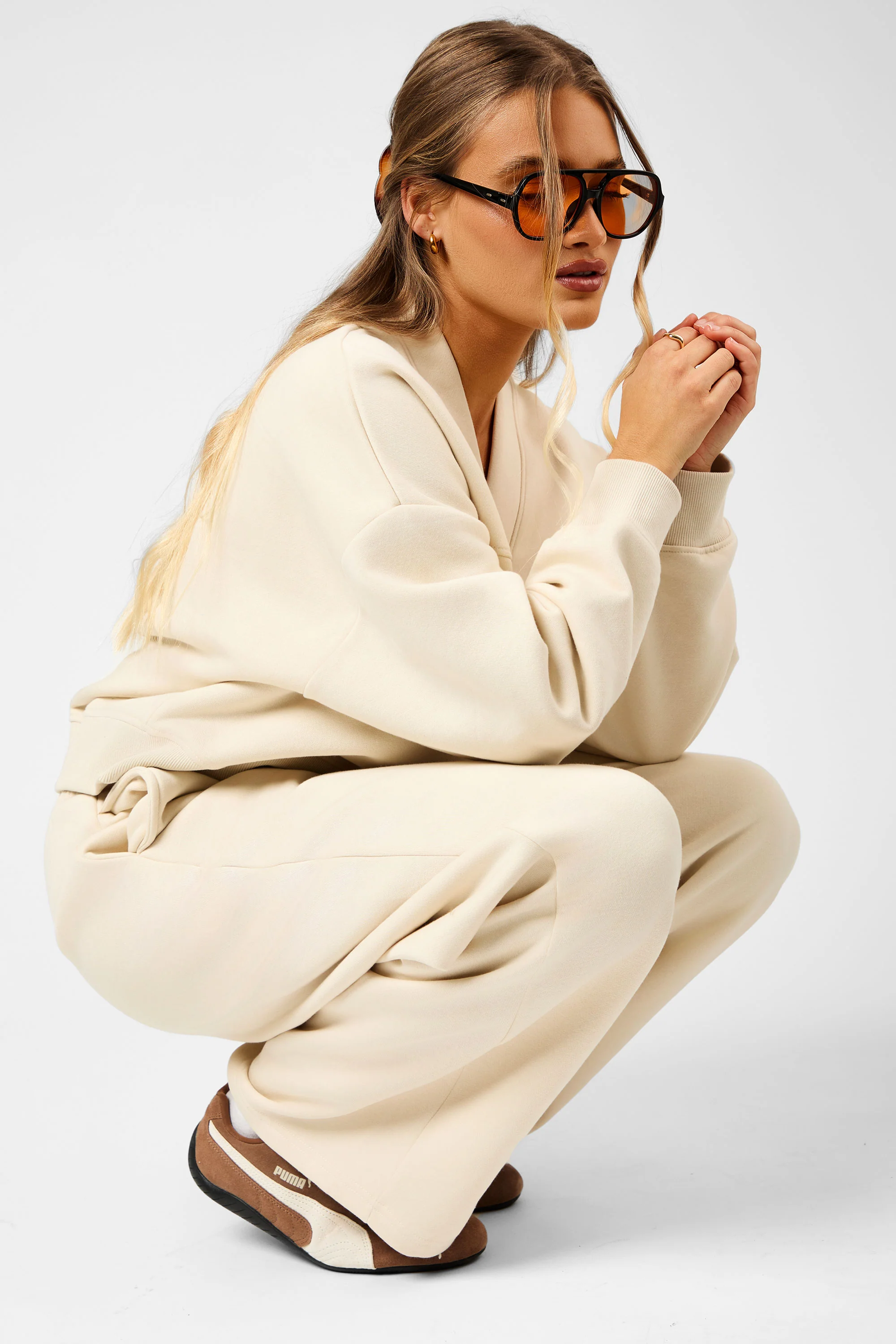 Kaiia Script Logo Button Down Detail Wide Leg Joggers Crème - Image 4