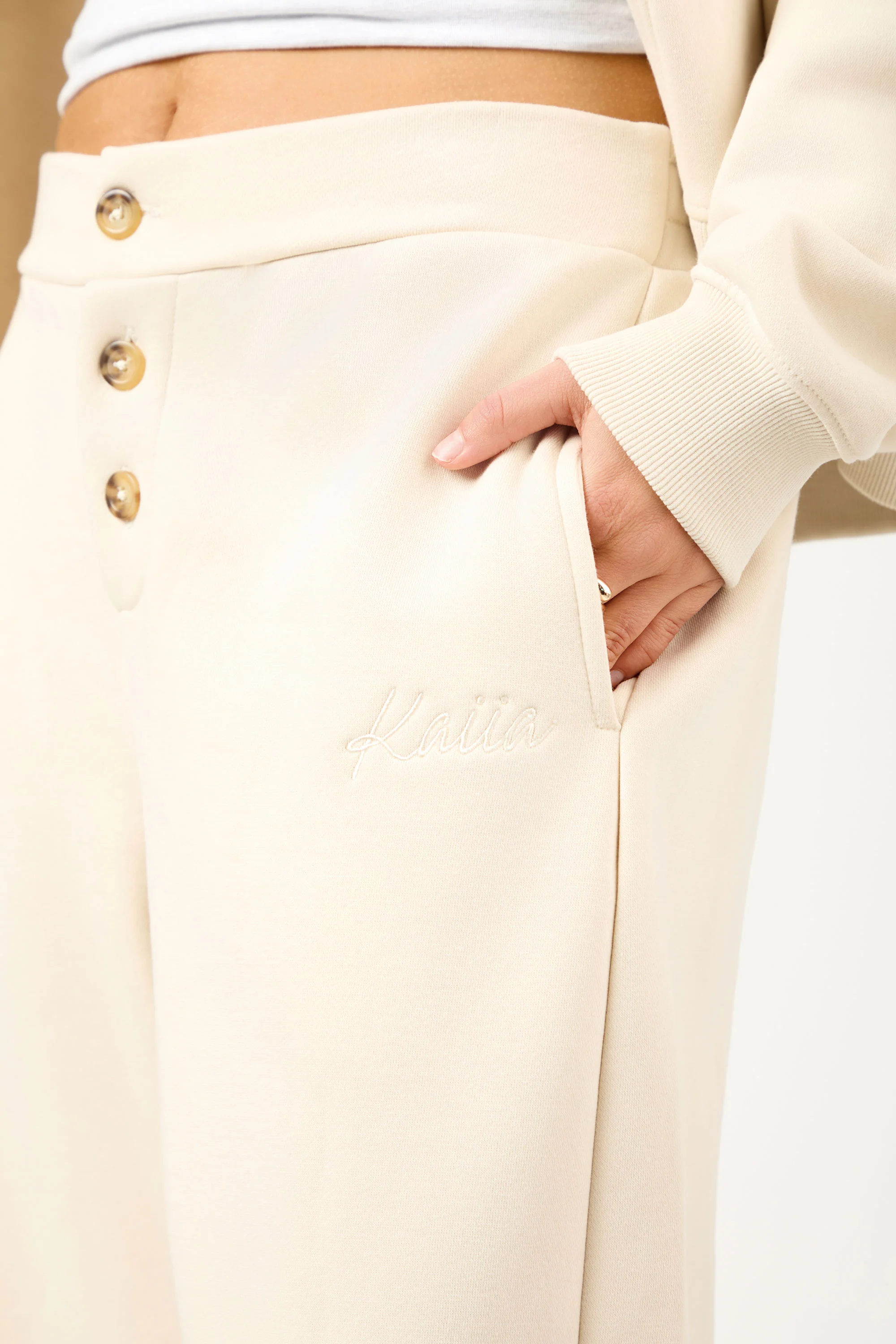 Kaiia Script Logo Button Down Detail Wide Leg Joggers Crème - Image 5