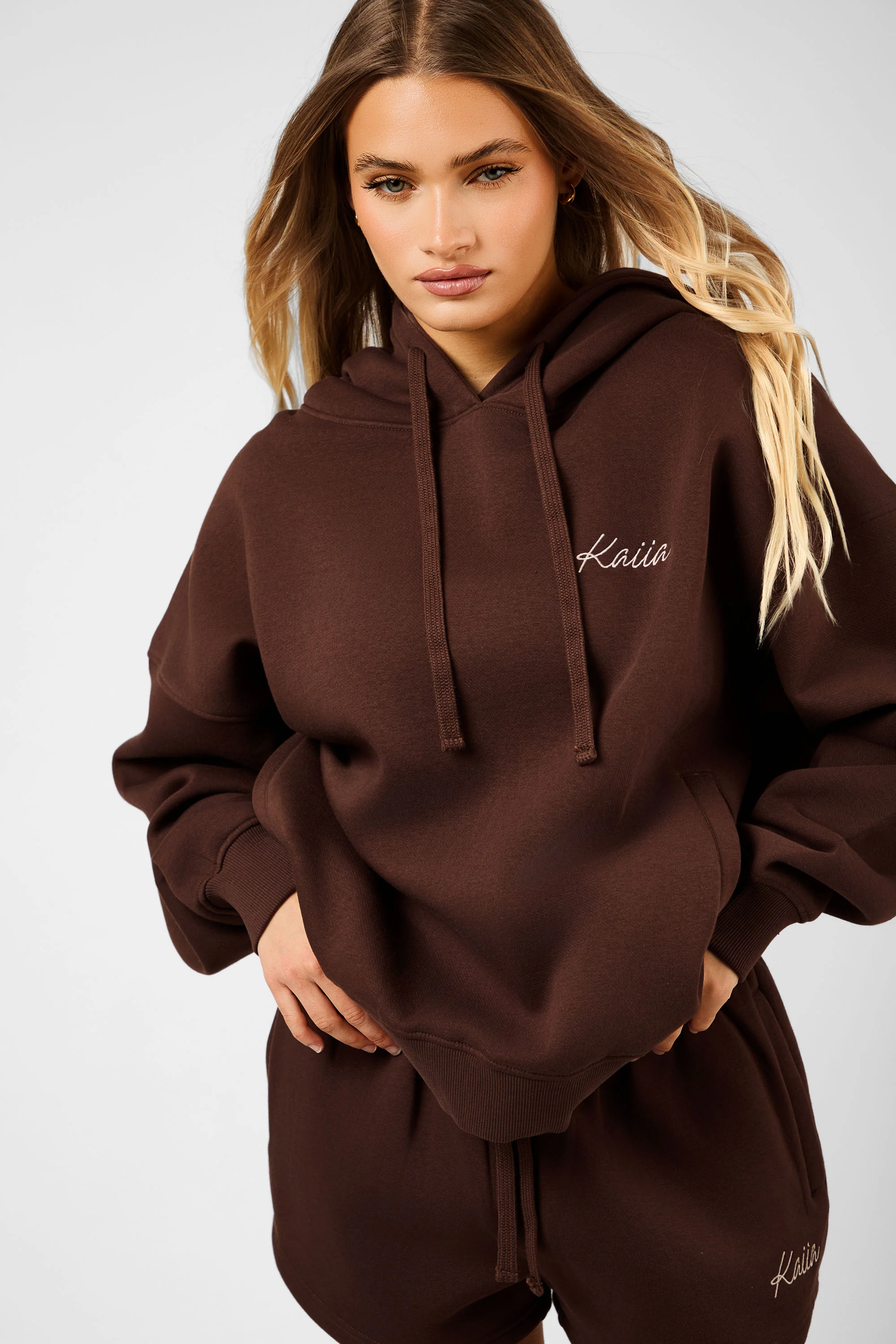 Kaiia Script Logo Oversized Hoodie Peppercorn - Image 2