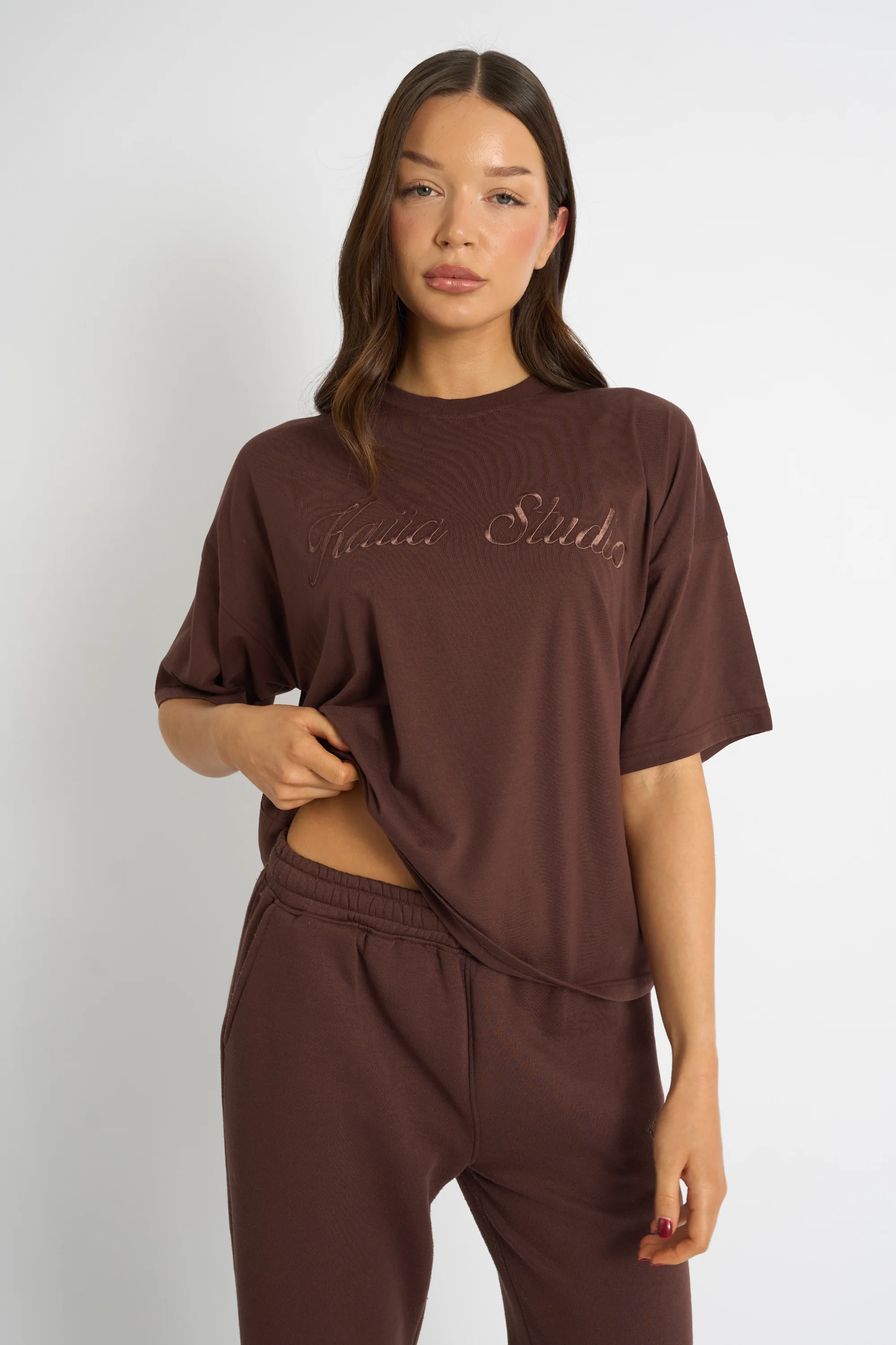 Kaiia Script Logo Oversized T-Shirt Mocha - Image 6