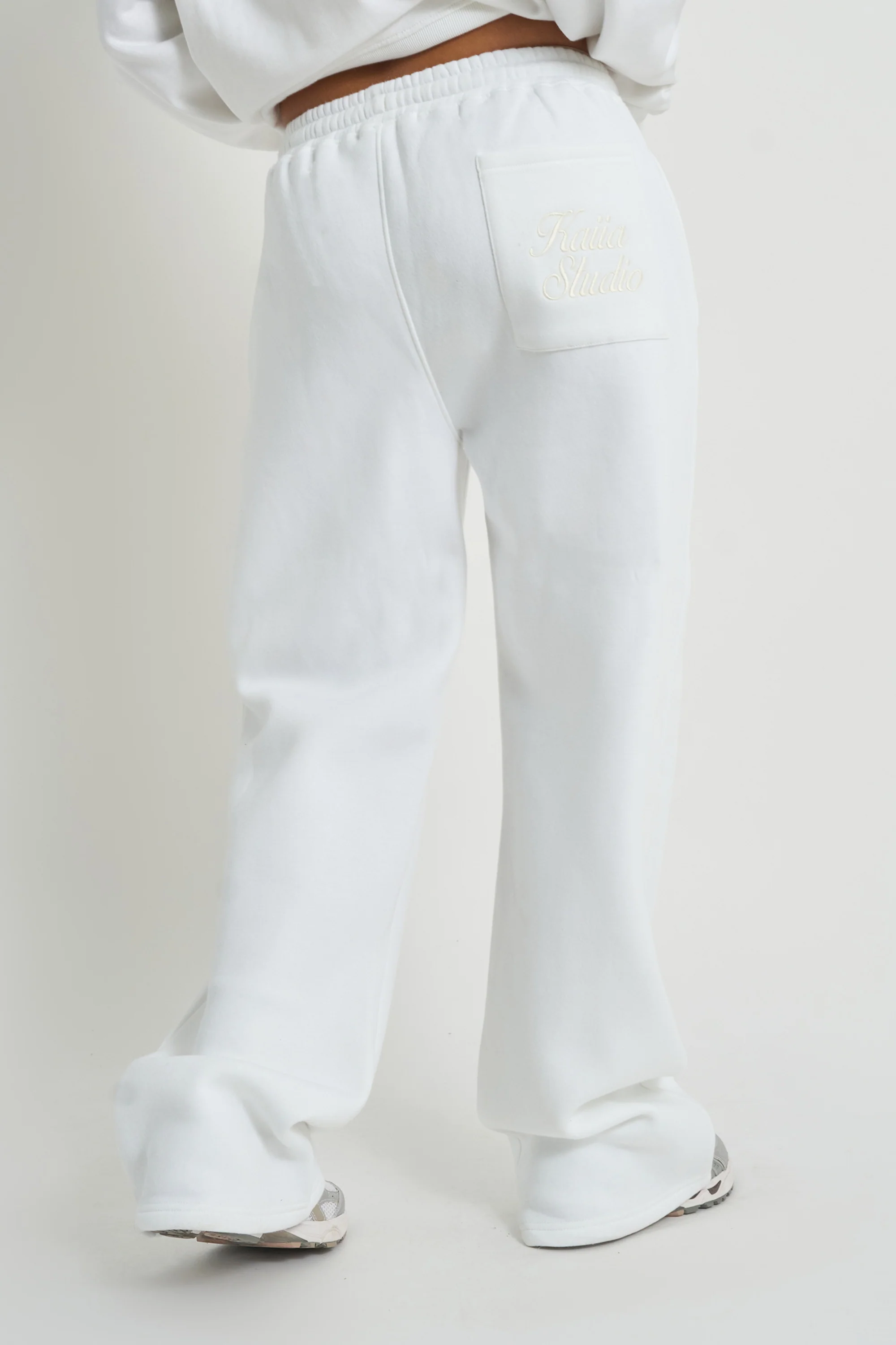 Kaiia Script Logo Wide Leg Joggers White - Image 7