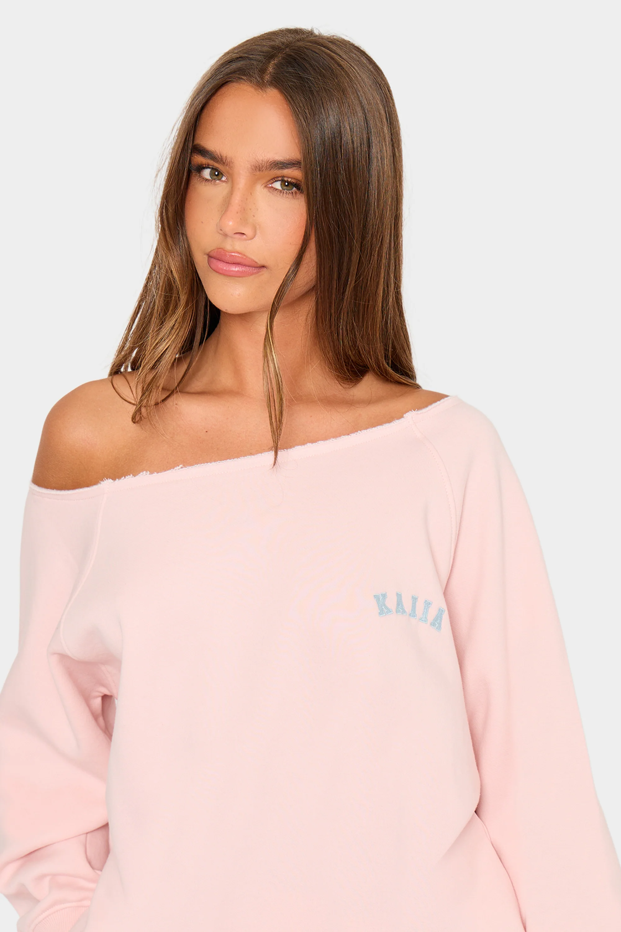 Kaiia Slogan Off the Shoulder Sweatshirt Baby Pink - Image 5