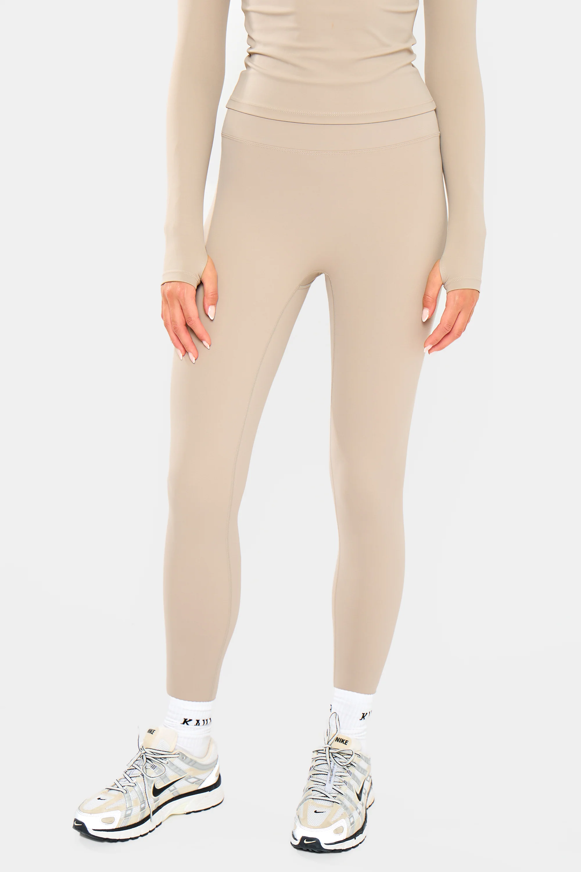 Kaiia Sculpt Leggings Ash Taupe - Image 5
