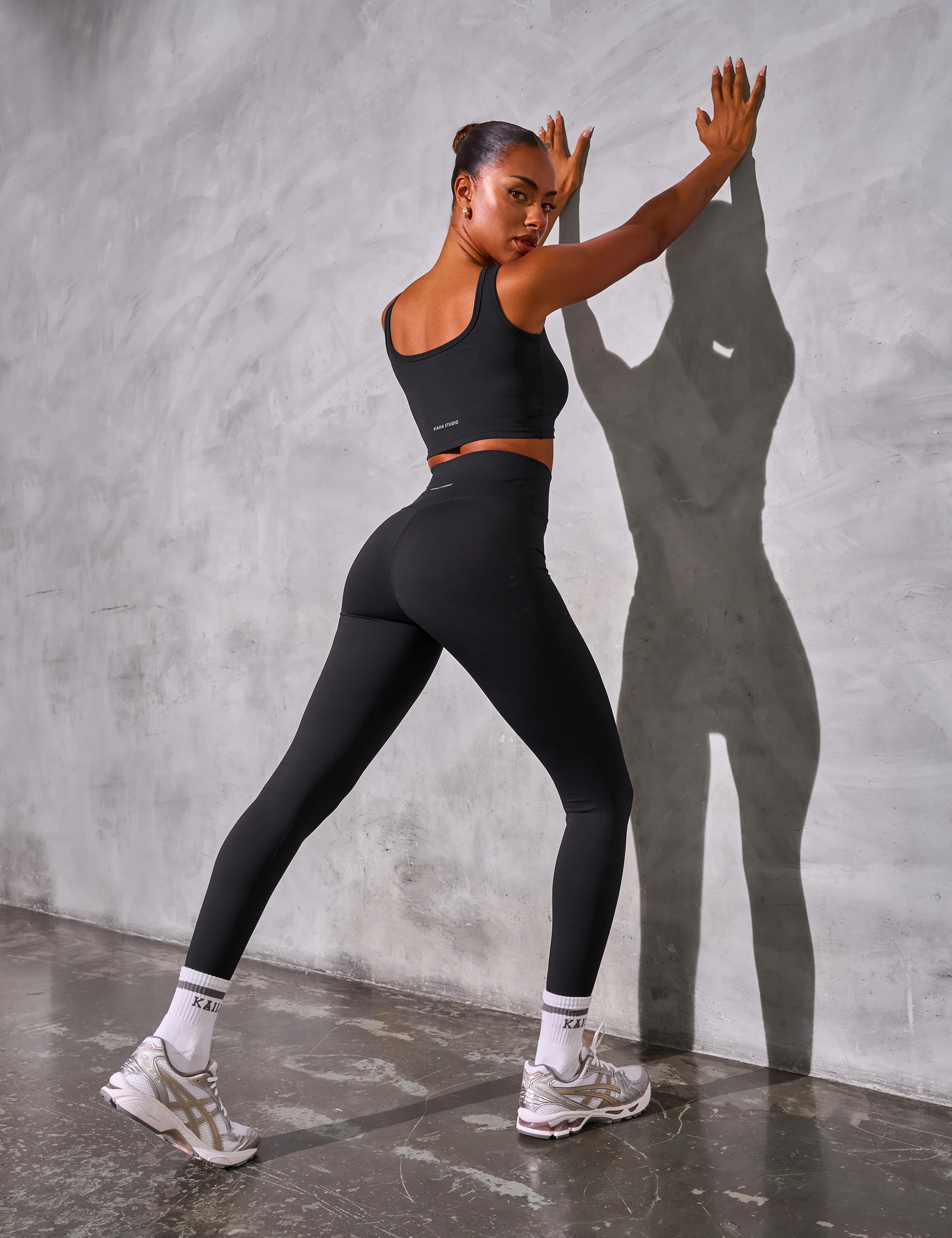 Kaiia Sculpt Leggings Black on Black - Image 2