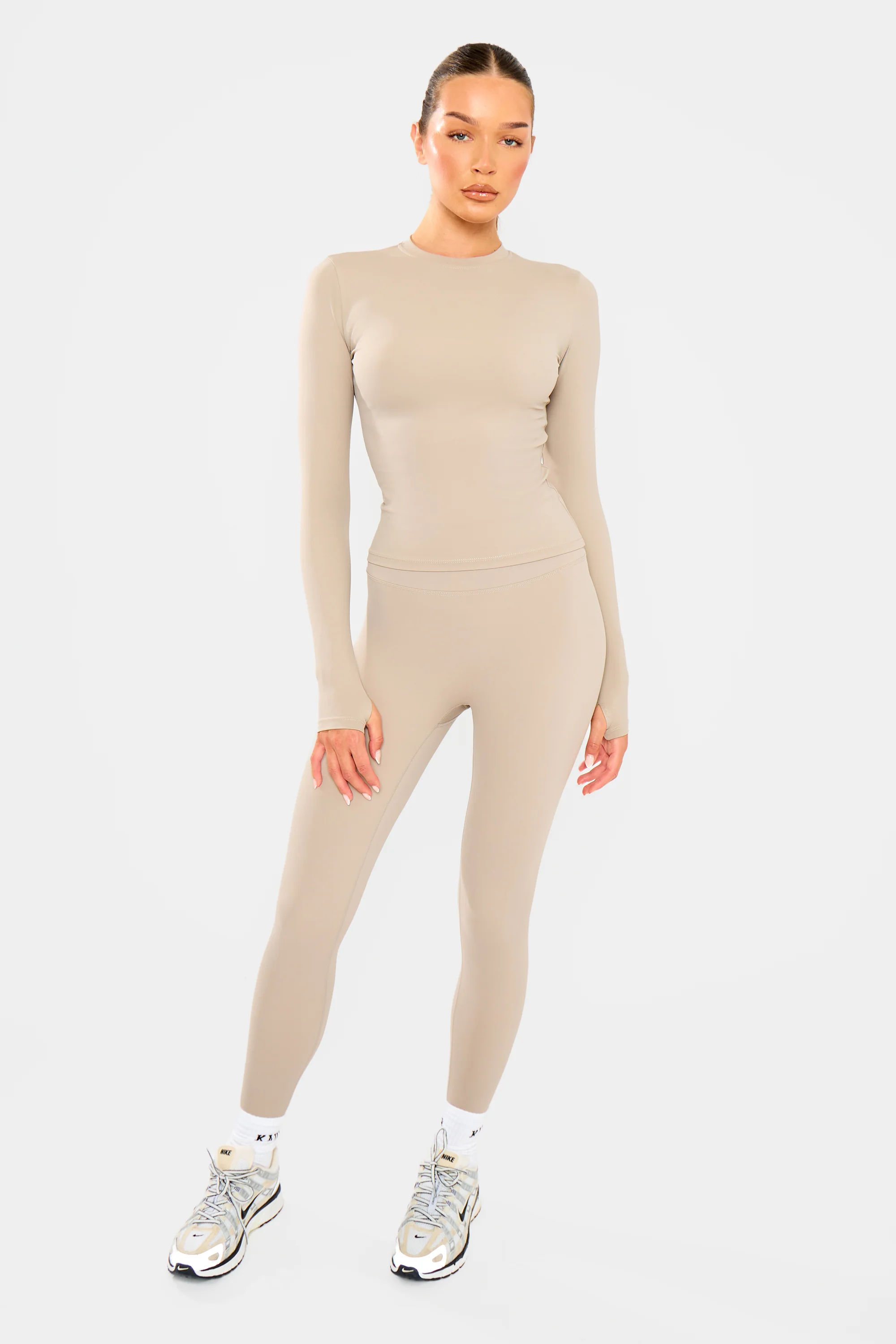 Kaiia Sculpt Long Sleeve Fitted T-Shirt Ash Taupe - Image 7