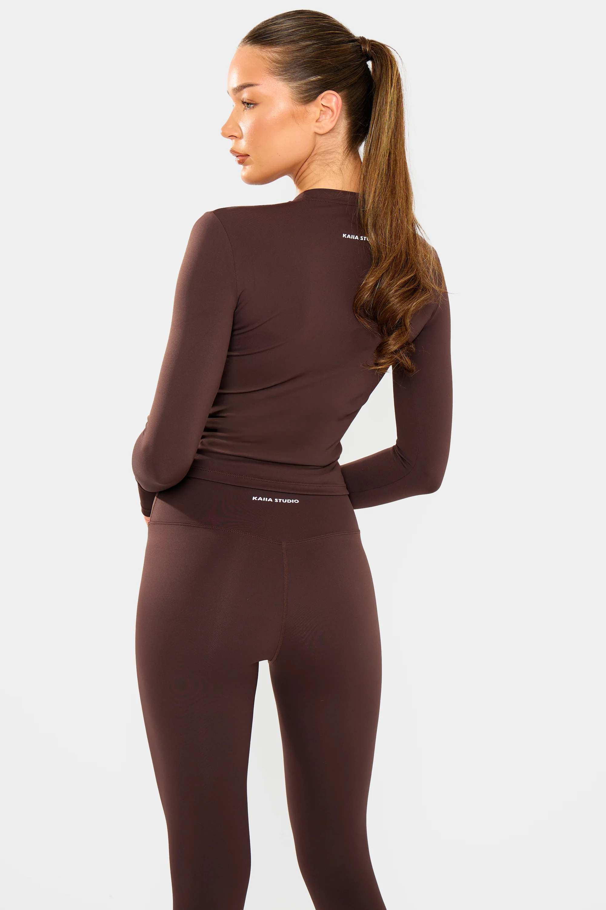 Kaiia Sculpt Long Sleeve Fitted T-Shirt Brown - Image 9
