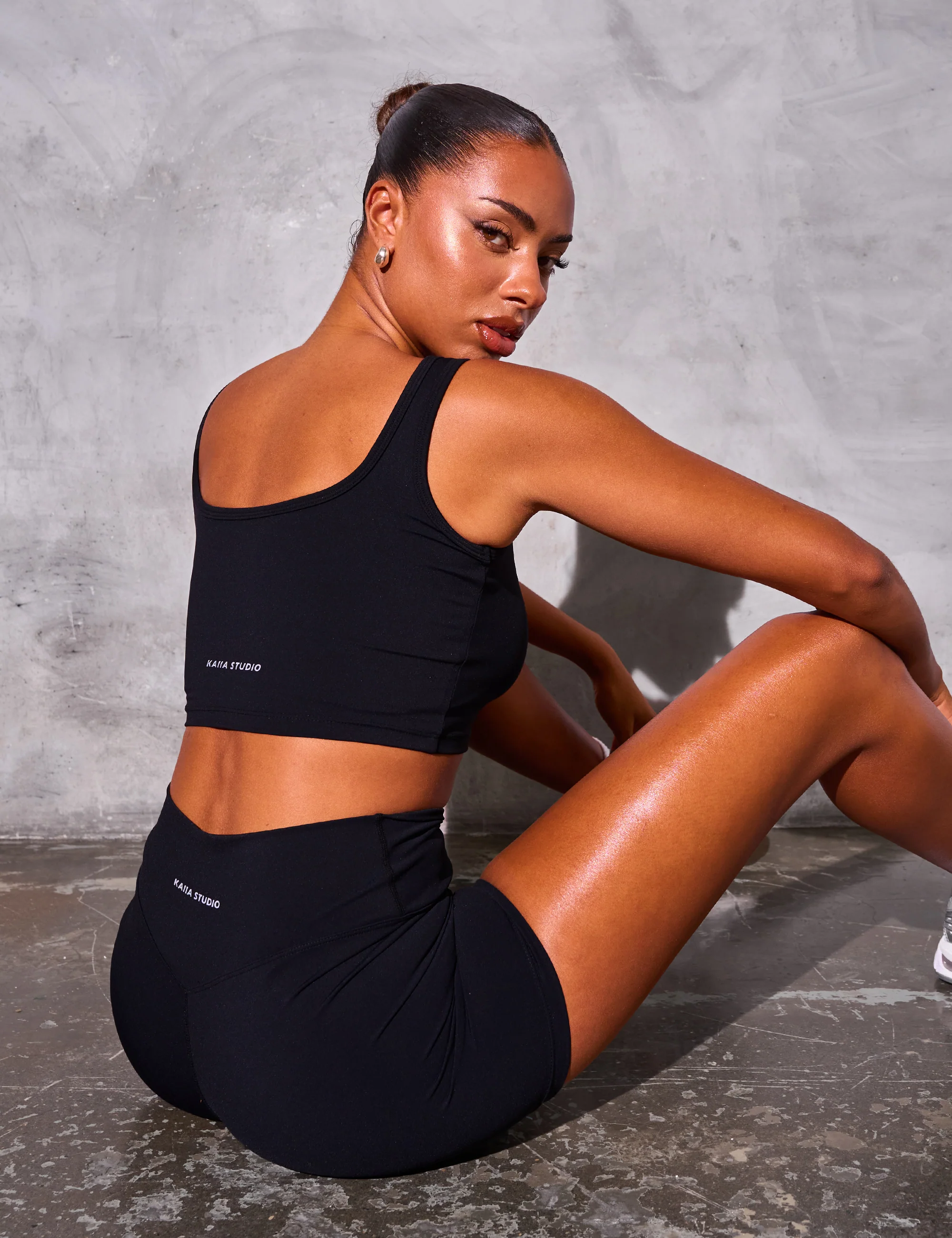 Kaiia Sculpt Shorts Black - Image 7