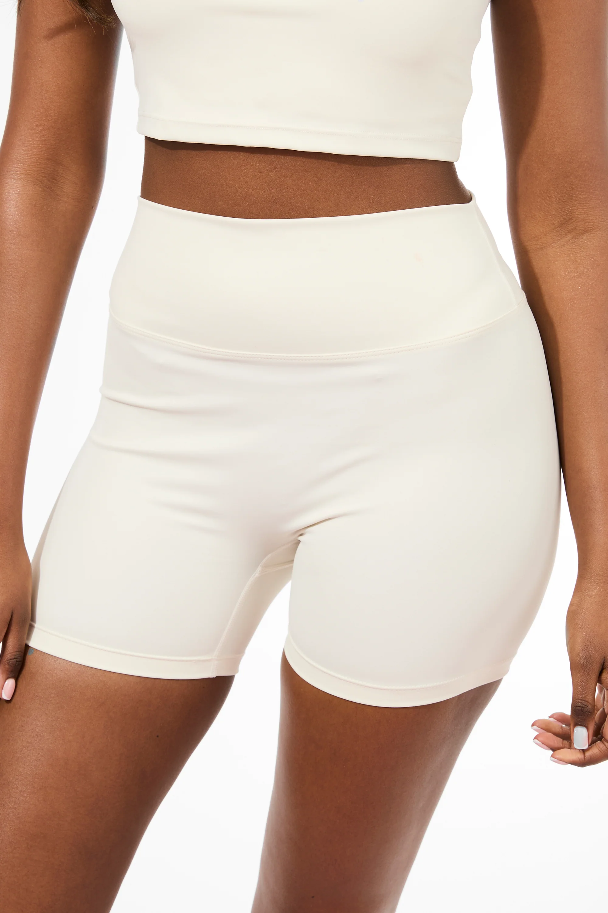 Kaiia Sculpt Mini Shorts Marshmallow - Image 6