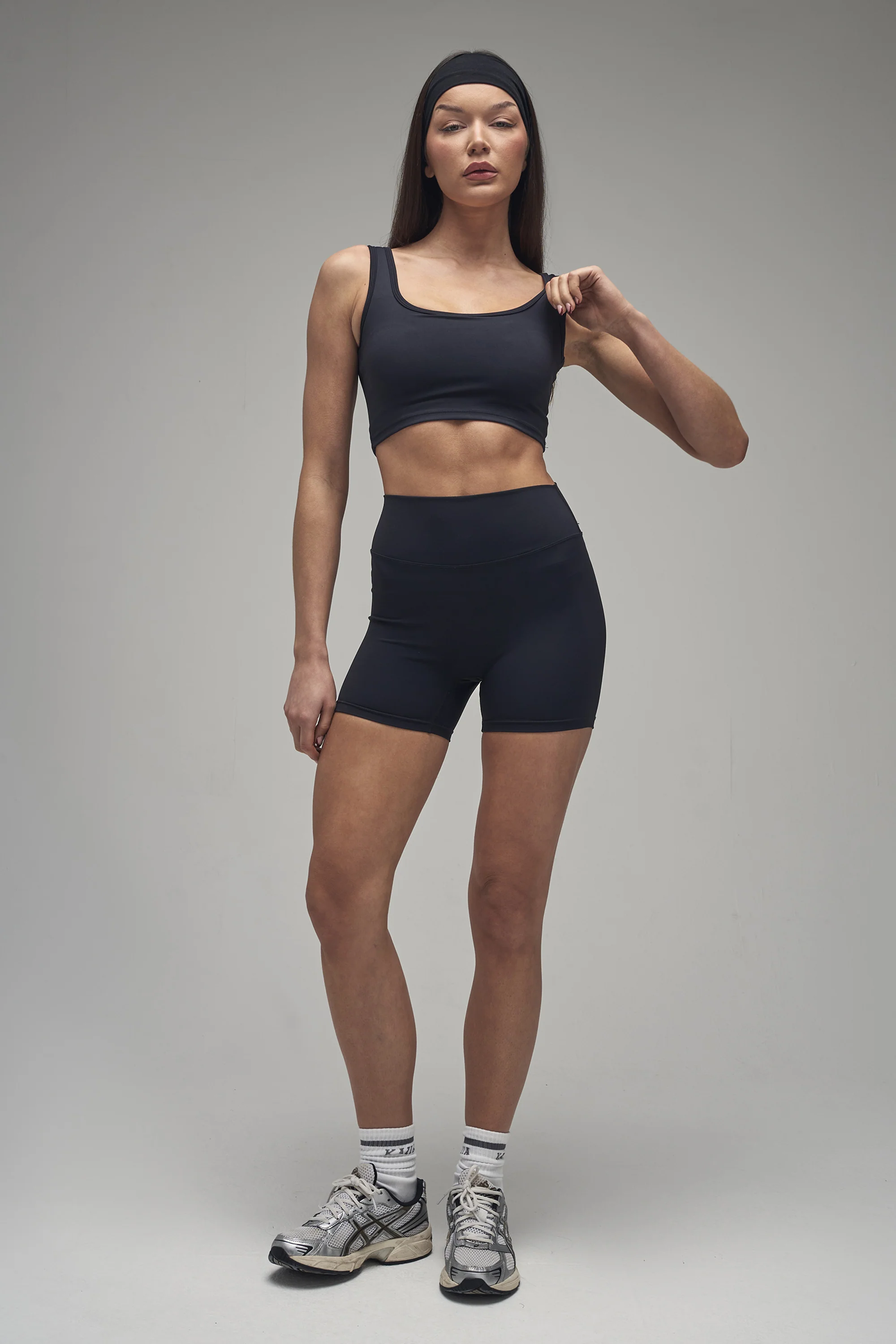 Kaiia Sculpt Square Neck Crop Top Black on Black - Image 3