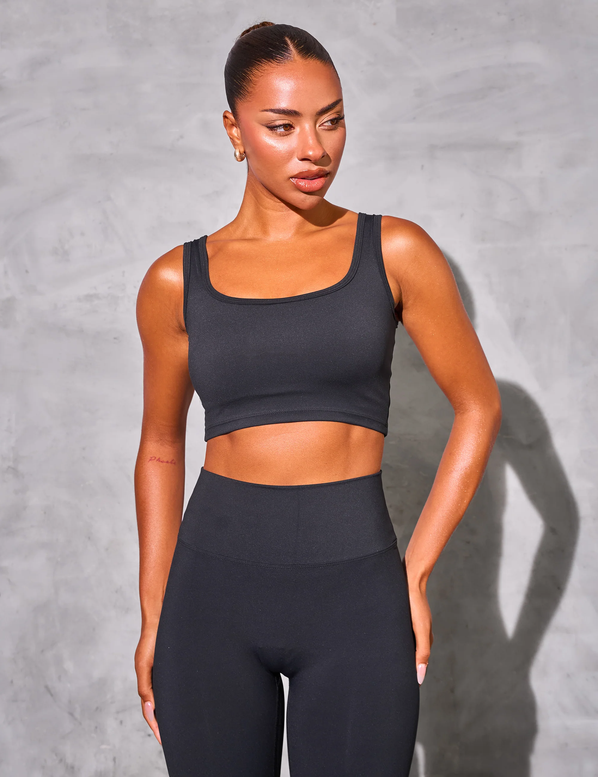 Kaiia Sculpt Square Neck Crop Top Black on Black - Image 4