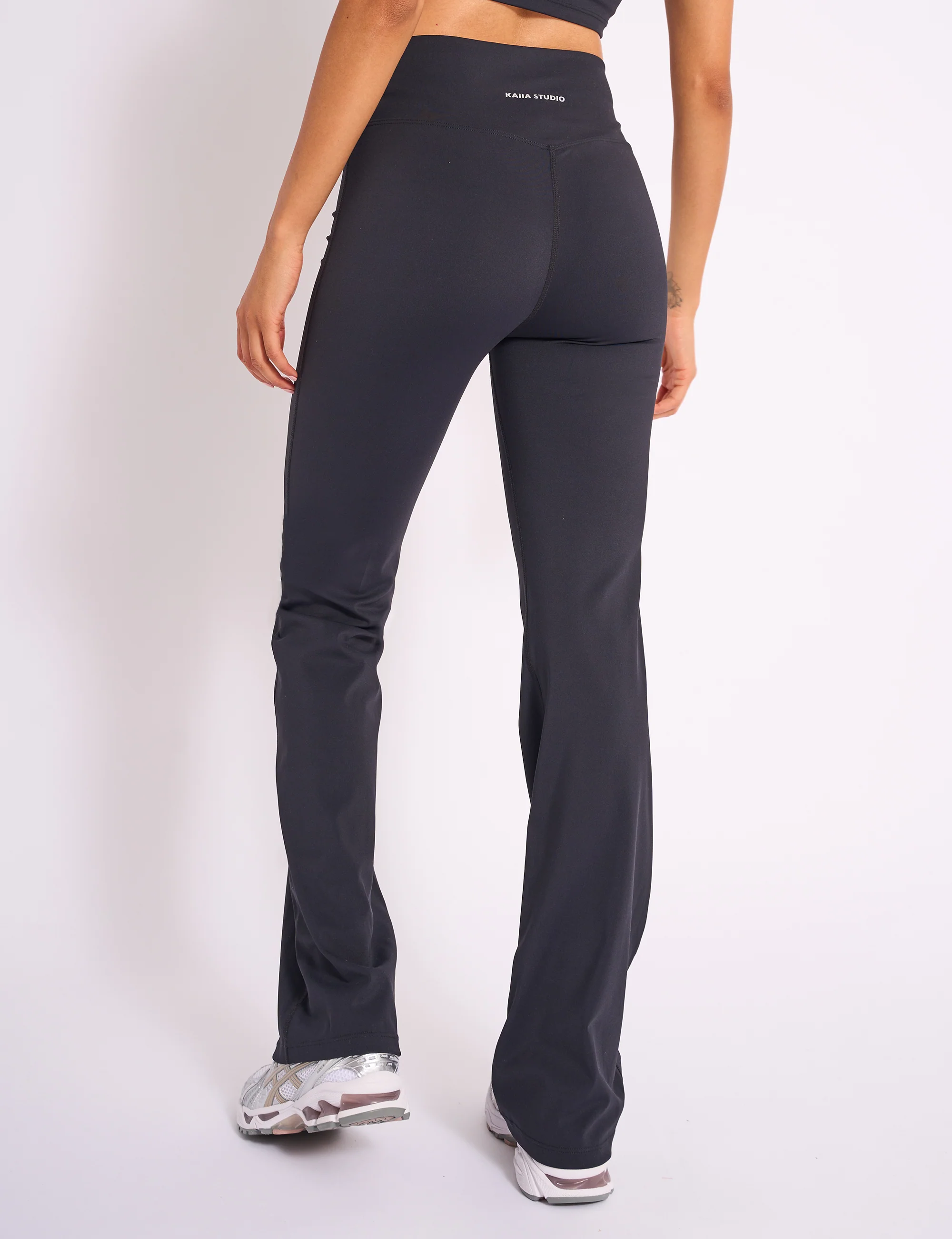 Kaiia Sculpt Yoga Pants Black on Black - Image 8
