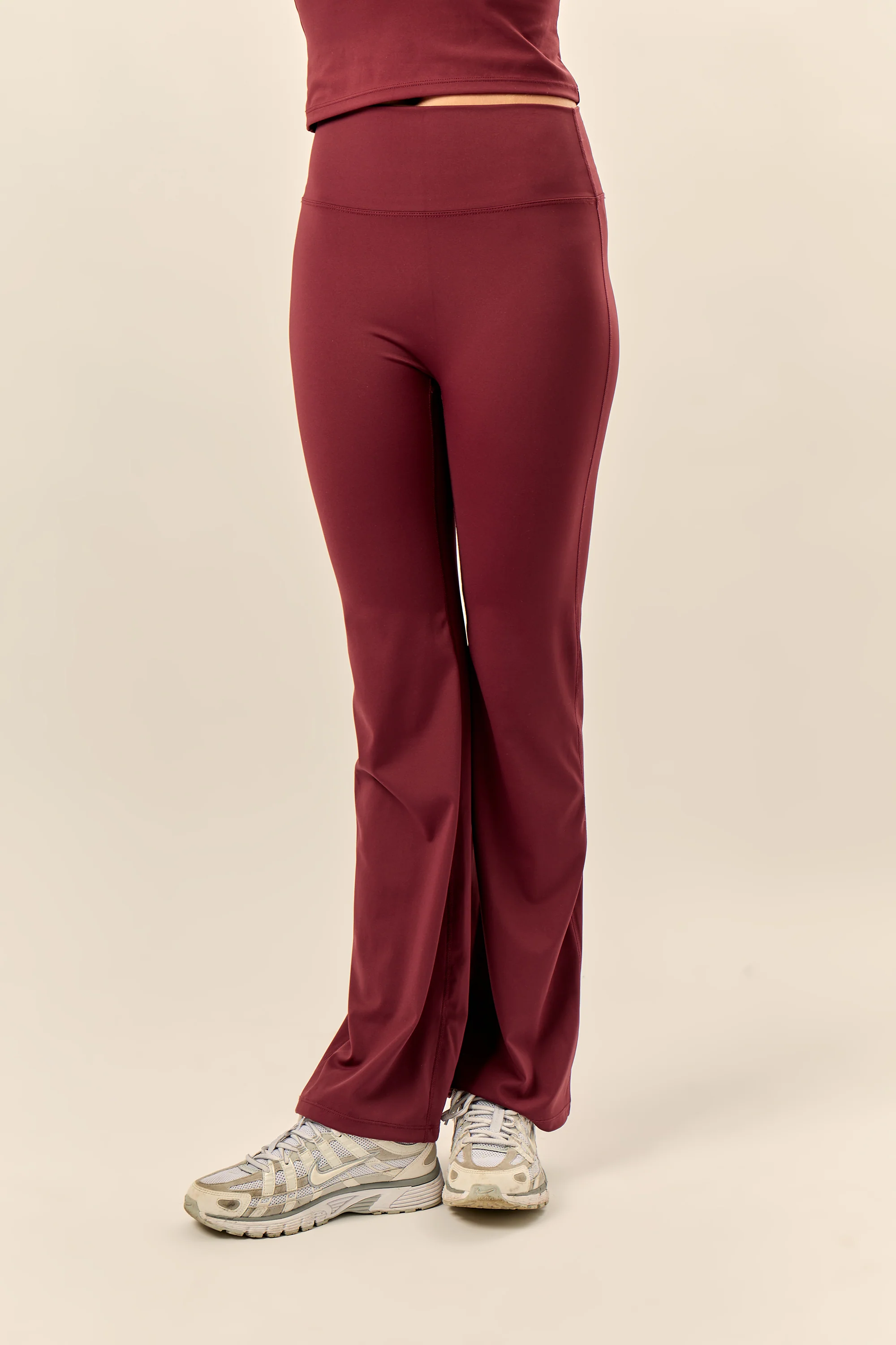 Kaiia Sculpt Yoga Pants Dark Cherry - Image 3