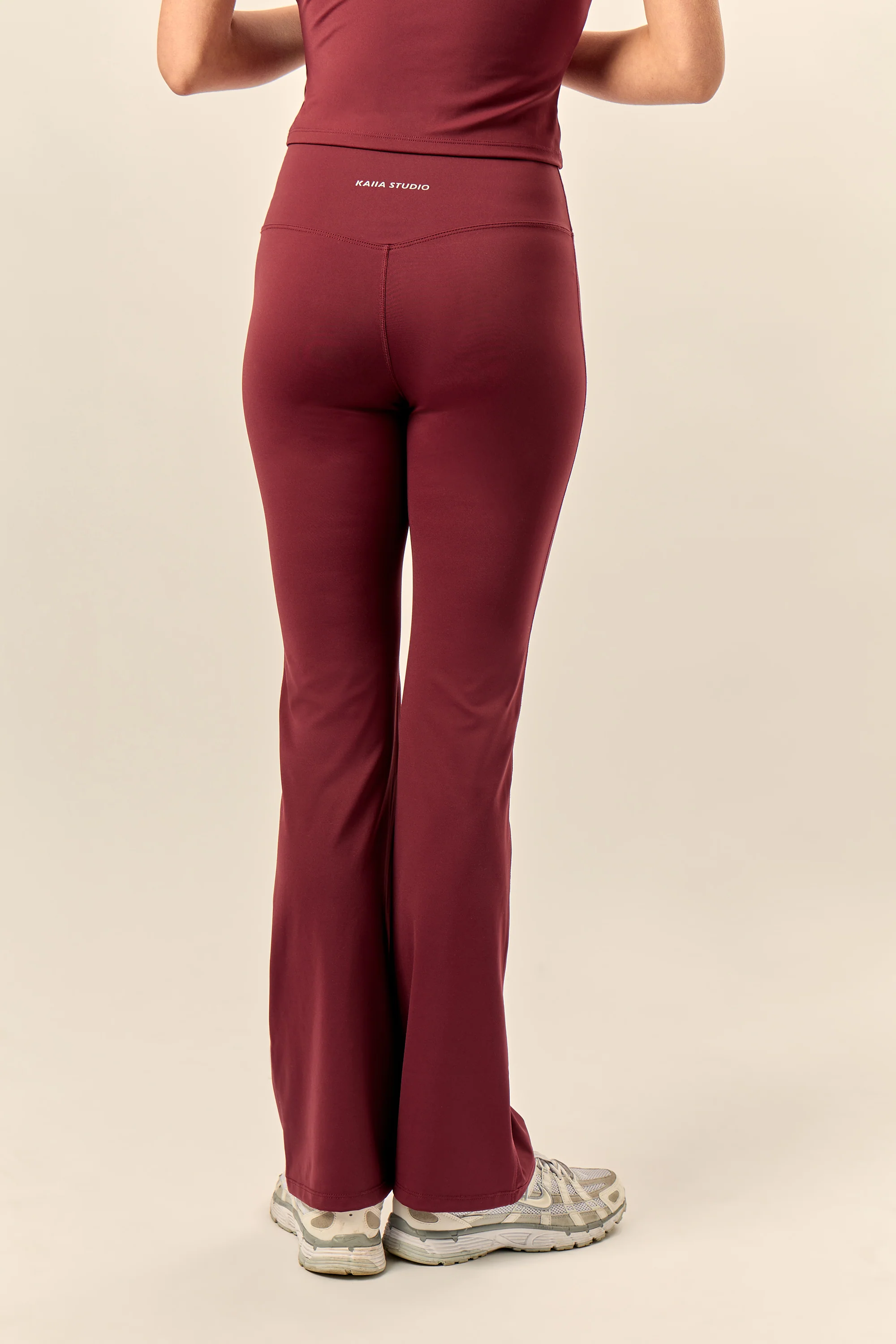 Kaiia Sculpt Yoga Pants Dark Cherry - Image 4