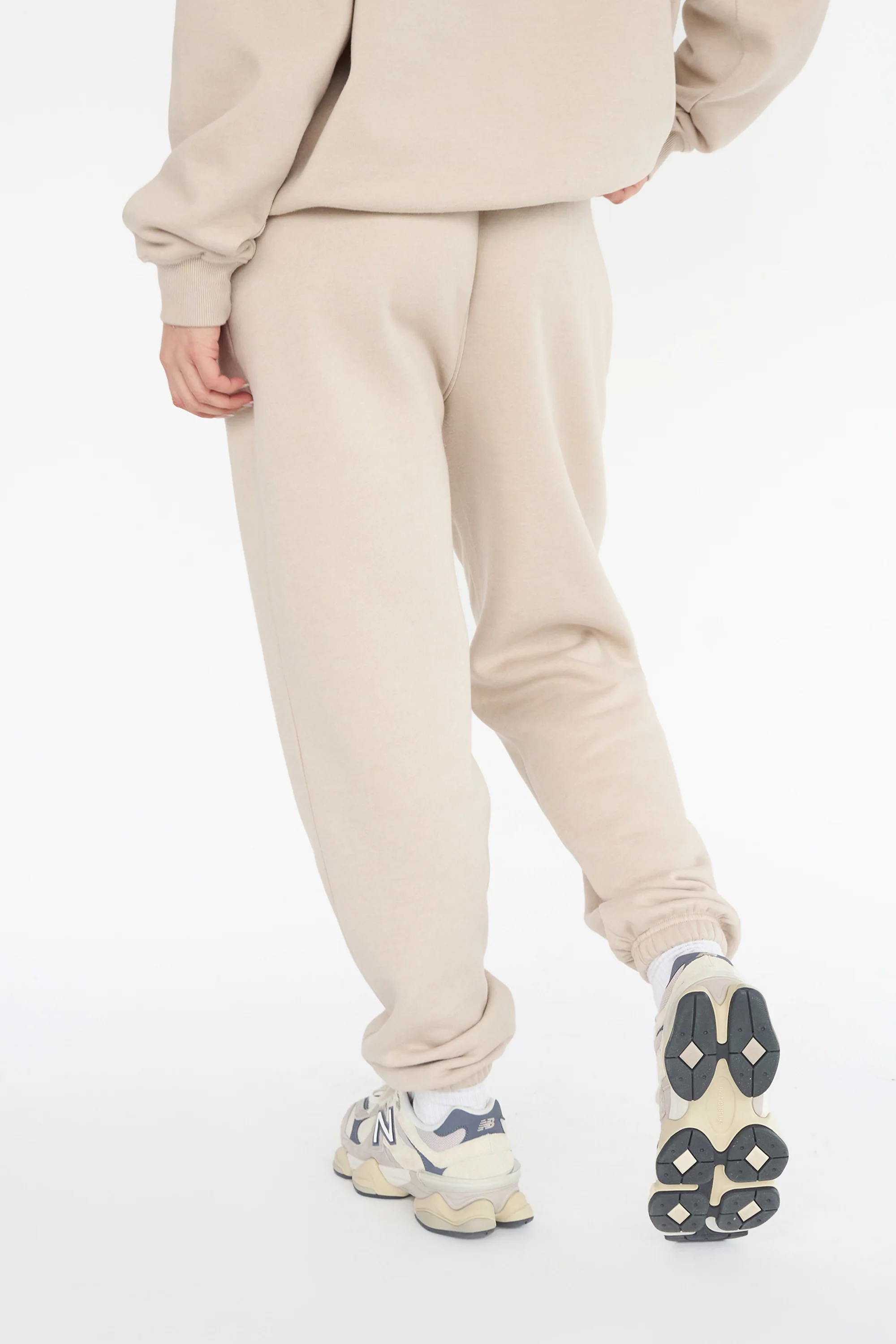 Kaiia Shadow Logo Cuffed Joggers Stone - Image 4