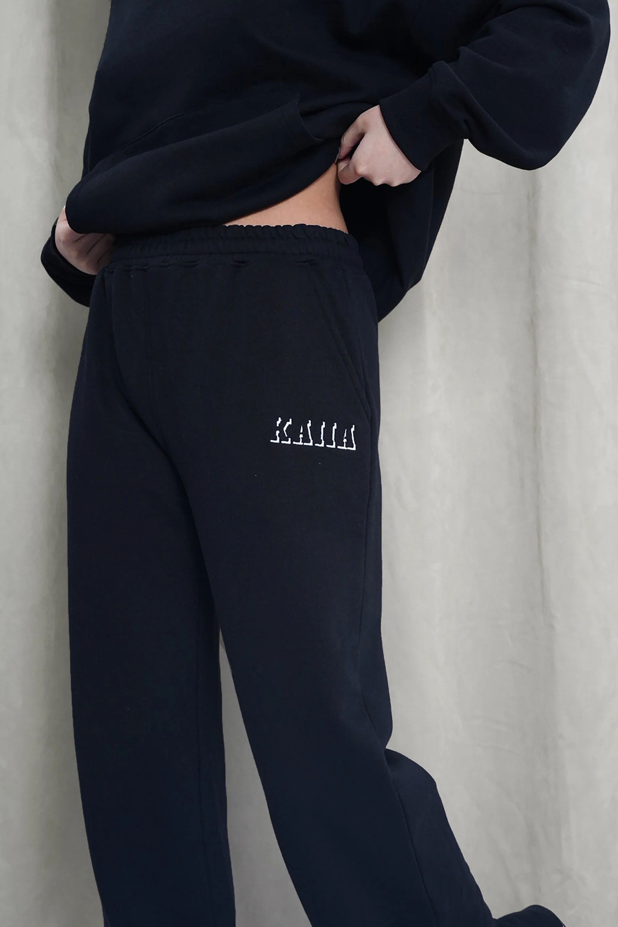 Kaiia Shadow Logo Wide Leg Sweat Pants Black - Image 8