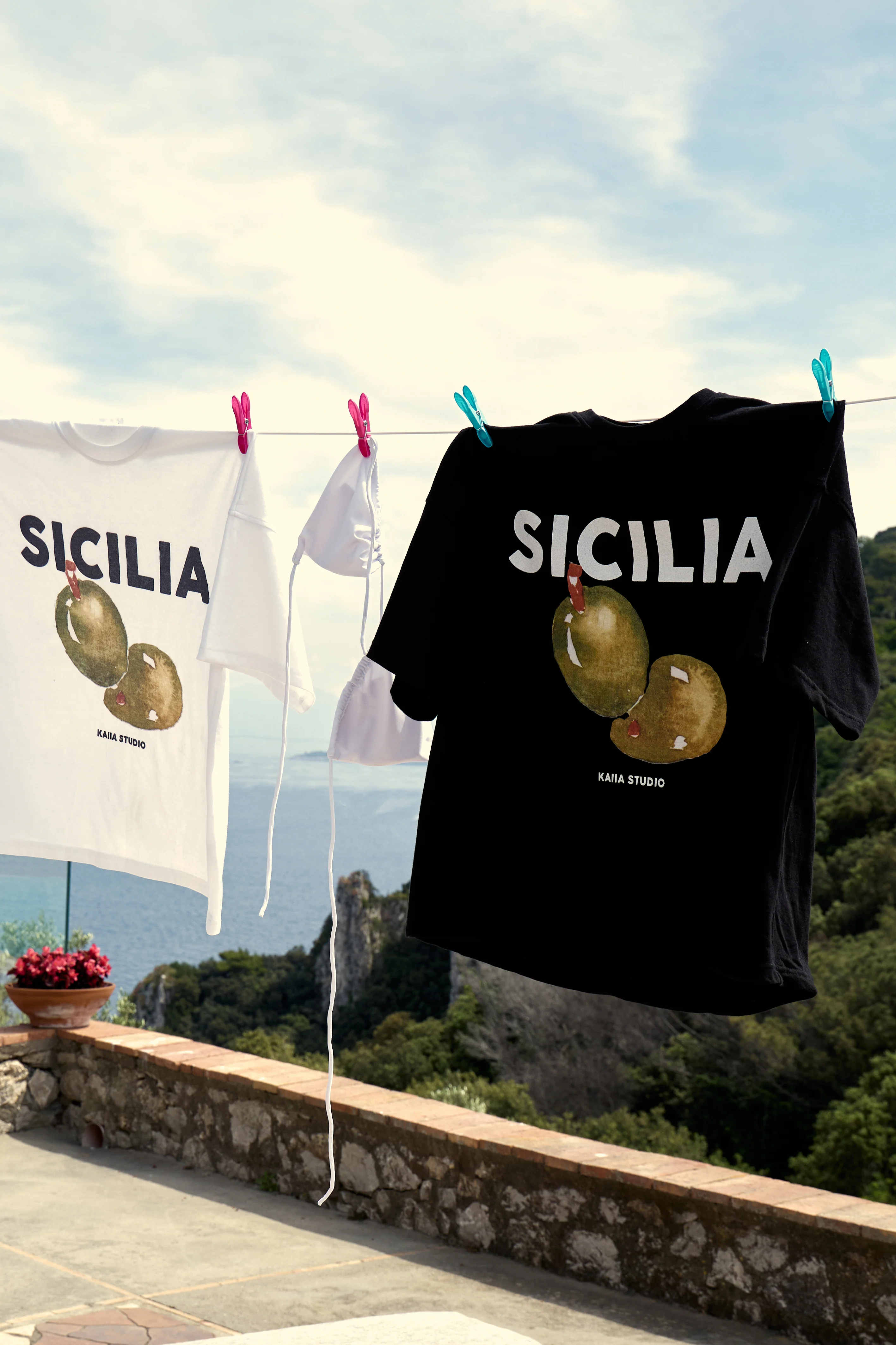 Kaiia Sicilia Olives Graphic Oversized T-Shirt Black - Image 5