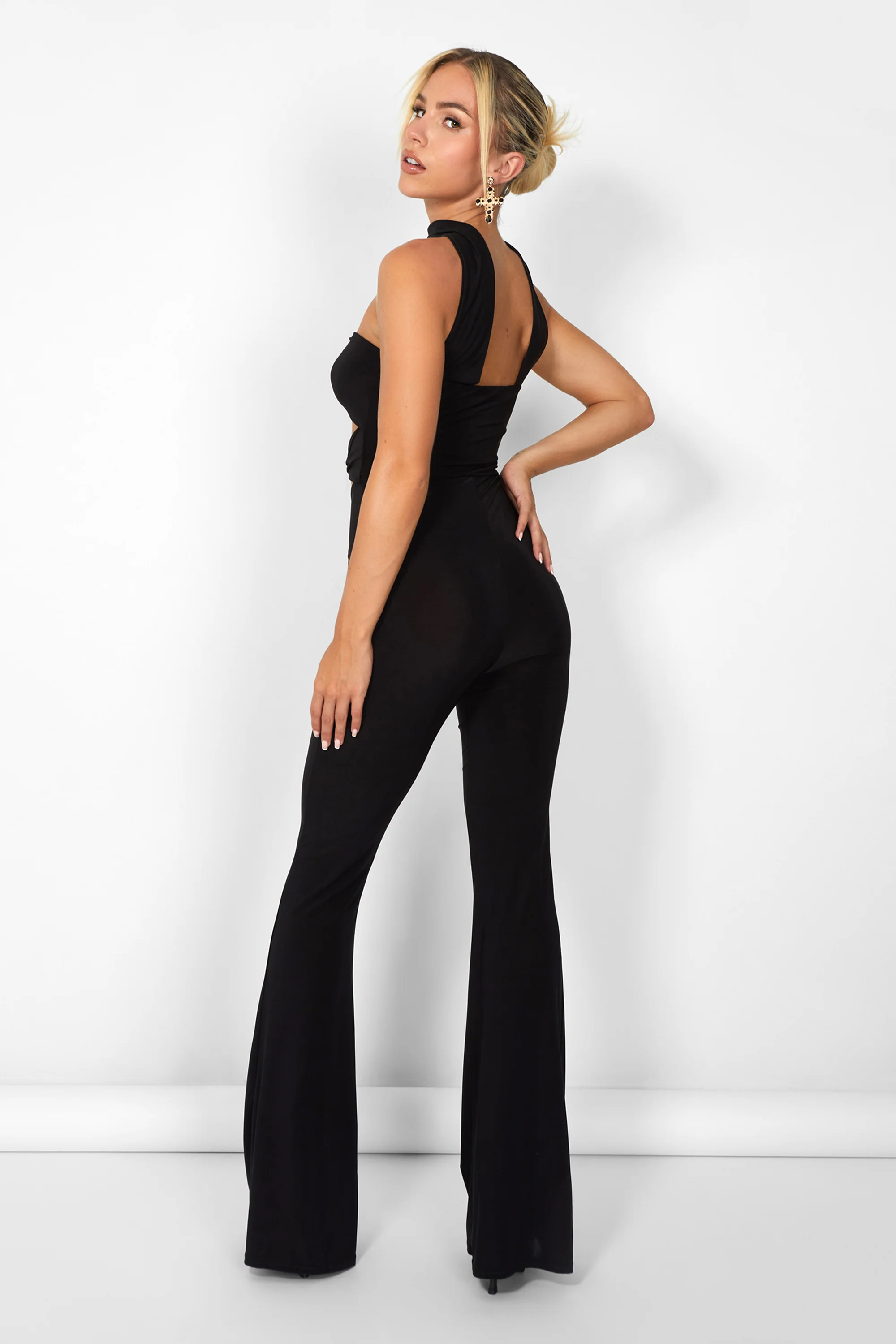 Kaiia Slinky Choker Cut Out Jumpsuit in Black - Image 4