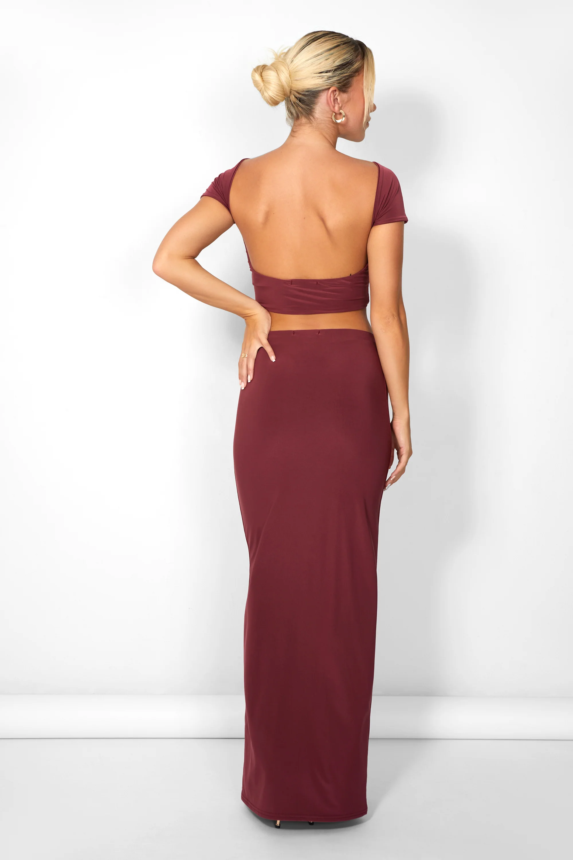 Kaiia Slinky Low Back Top Co-ord in Burgundy - Image 4
