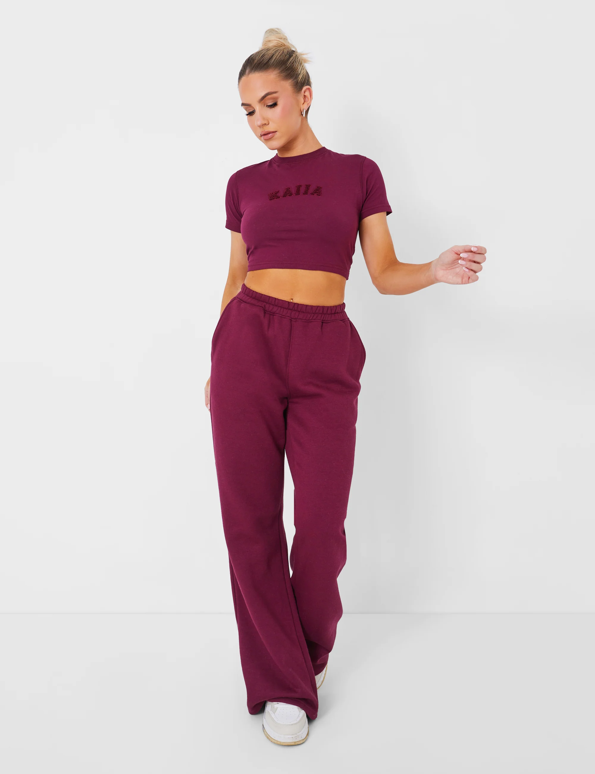 Kaiia Slogan Baby Tee Deep Burgundy - Image 7