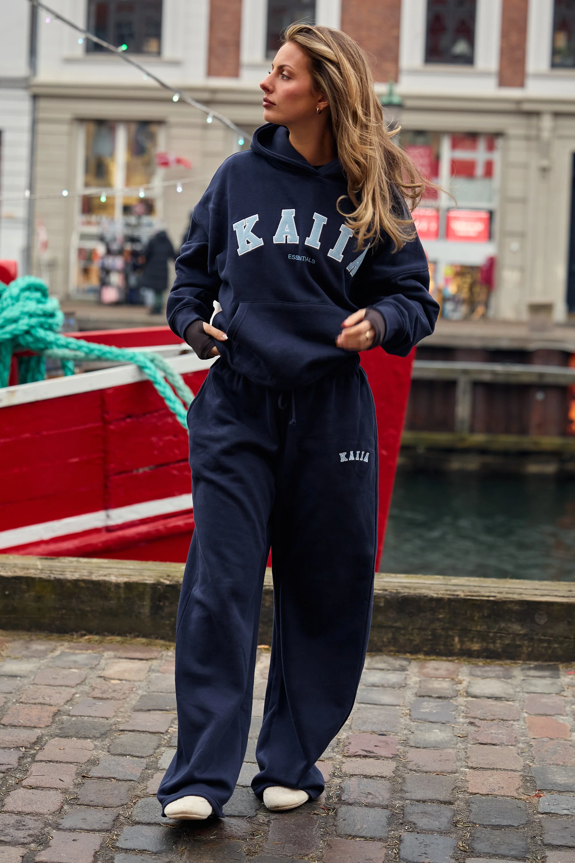 Kaiia Slogan Mid Rise Wide Leg Joggers Navy & Baby Blue