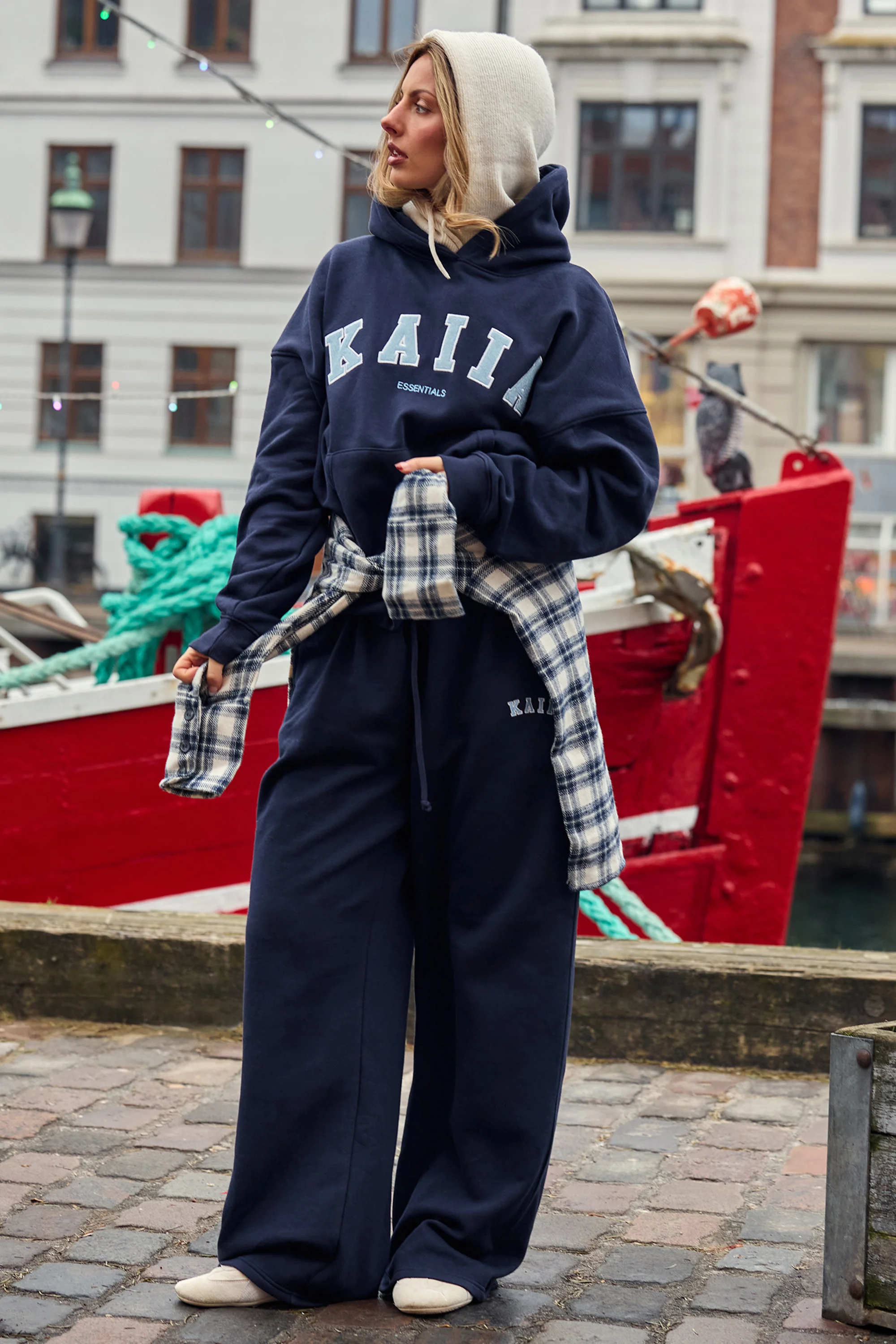 Kaiia Slogan Mid Rise Wide Leg Joggers Navy & Baby Blue - Image 4