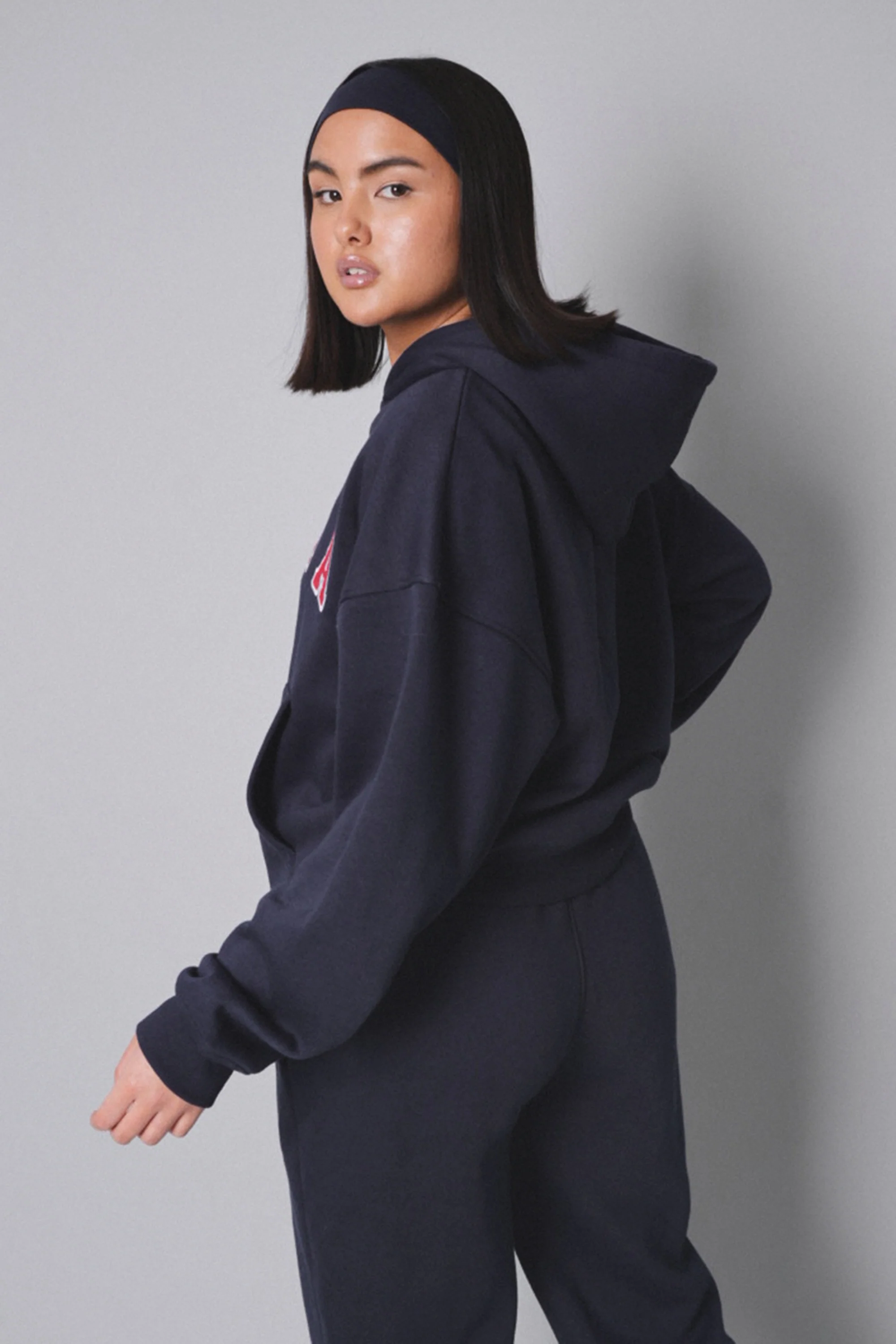 Kaiia Slogan Oversized Hoodie Navy With Red - Image 2