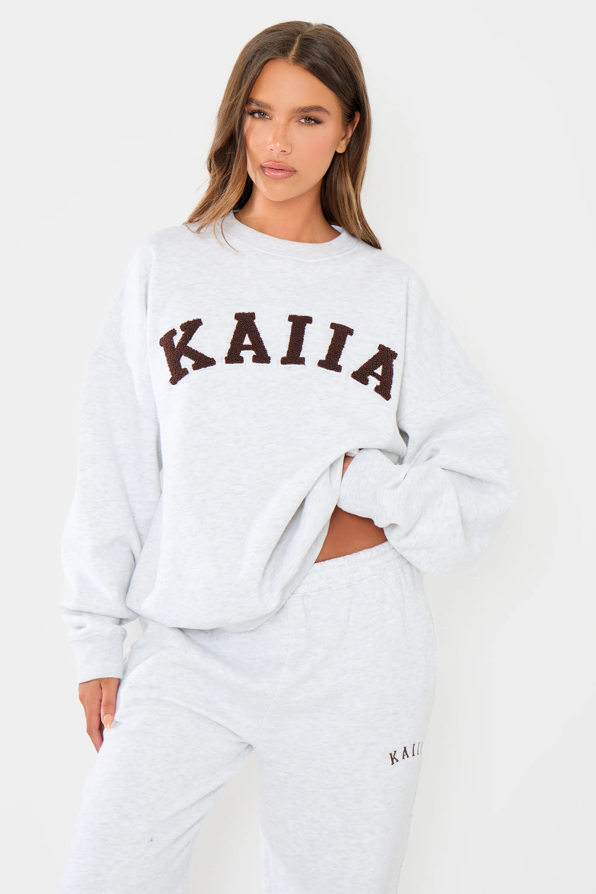 Kaiia Slogan Oversized Sweatshirt Light Grey Marl & Brown - Image 5
