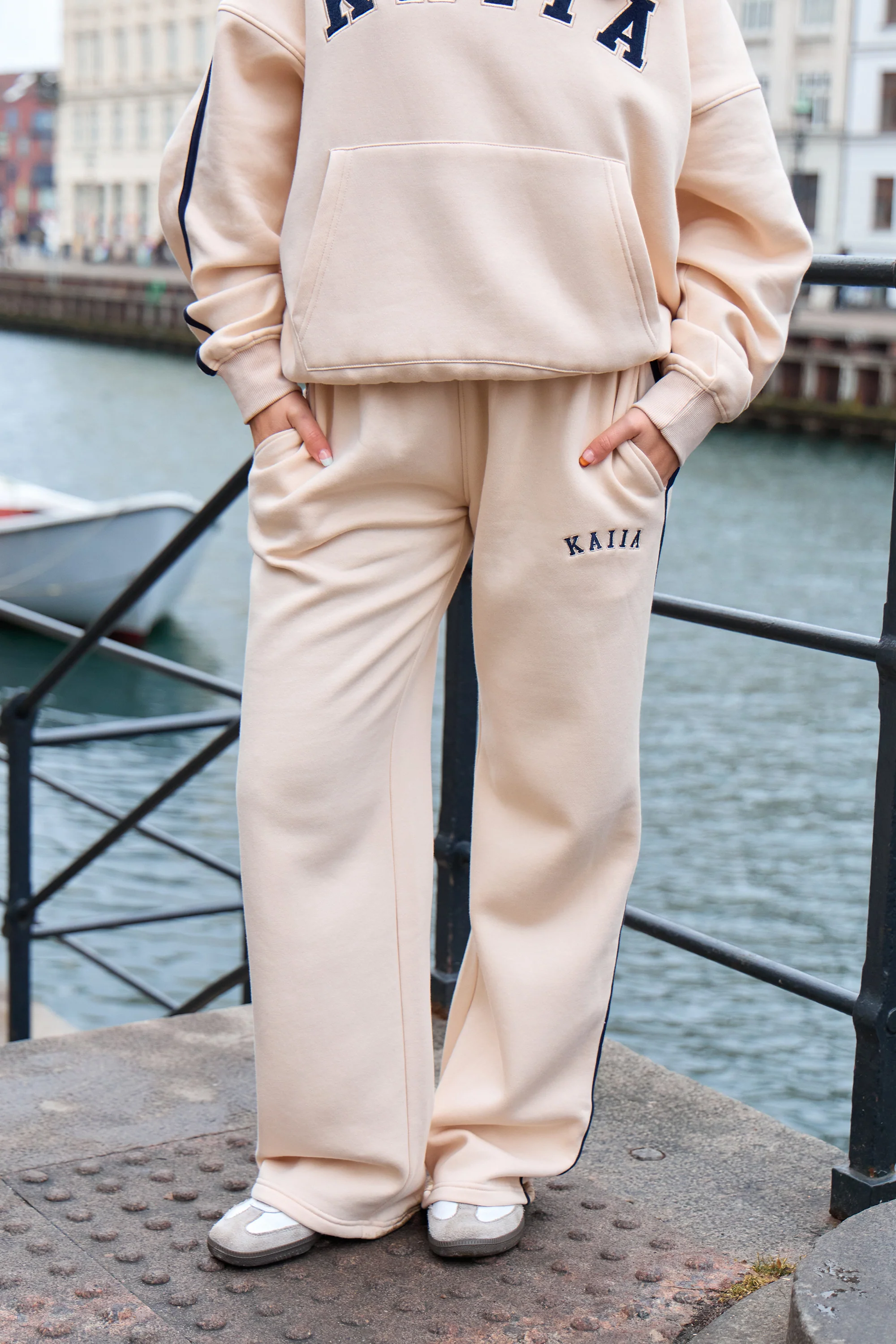 Kaiia Slogan Side Stripe Wide Leg Joggers Cream & Navy - Image 3