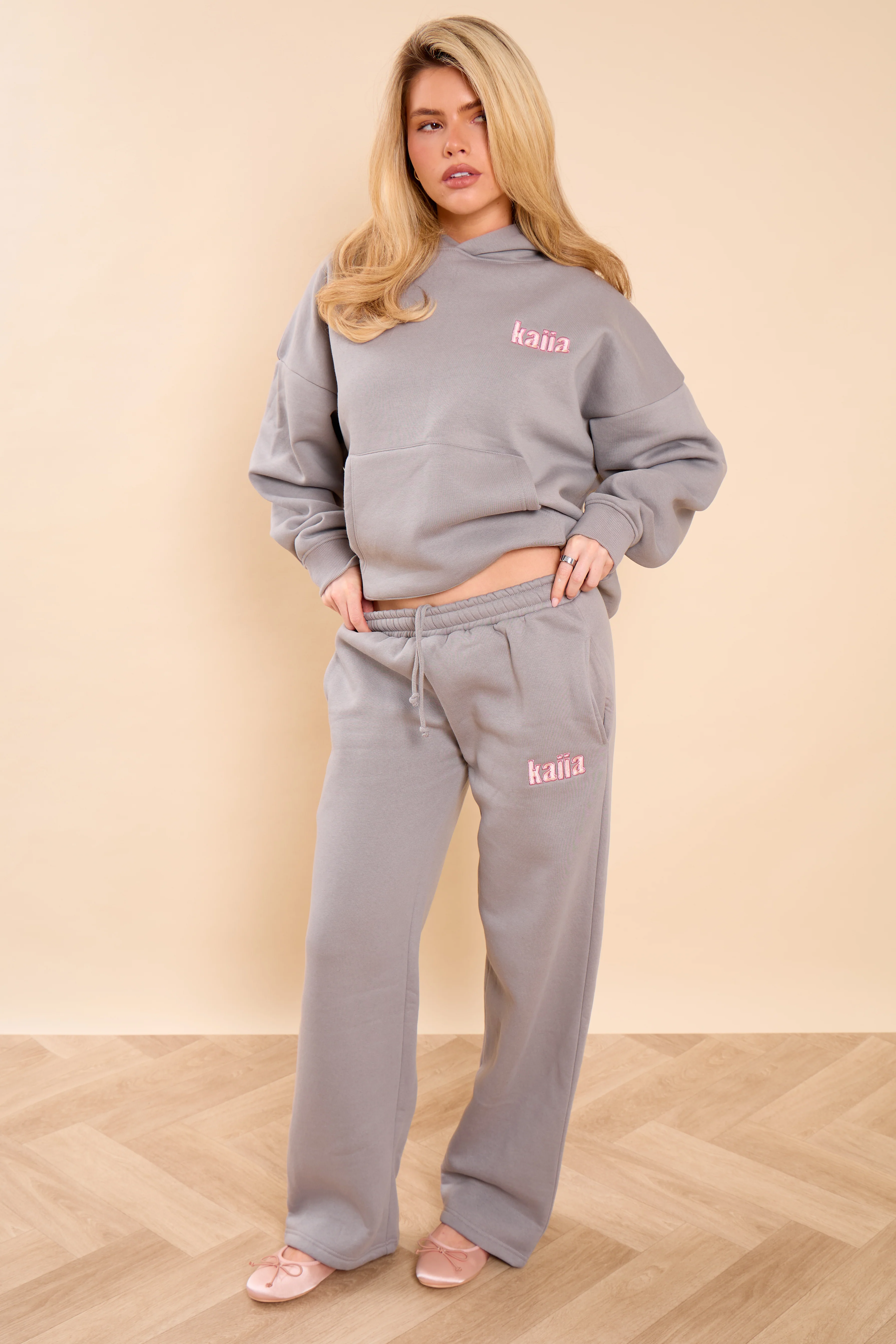 Kaiia Slogan Wide Leg Joggers Earl Grey & Pink Sugar