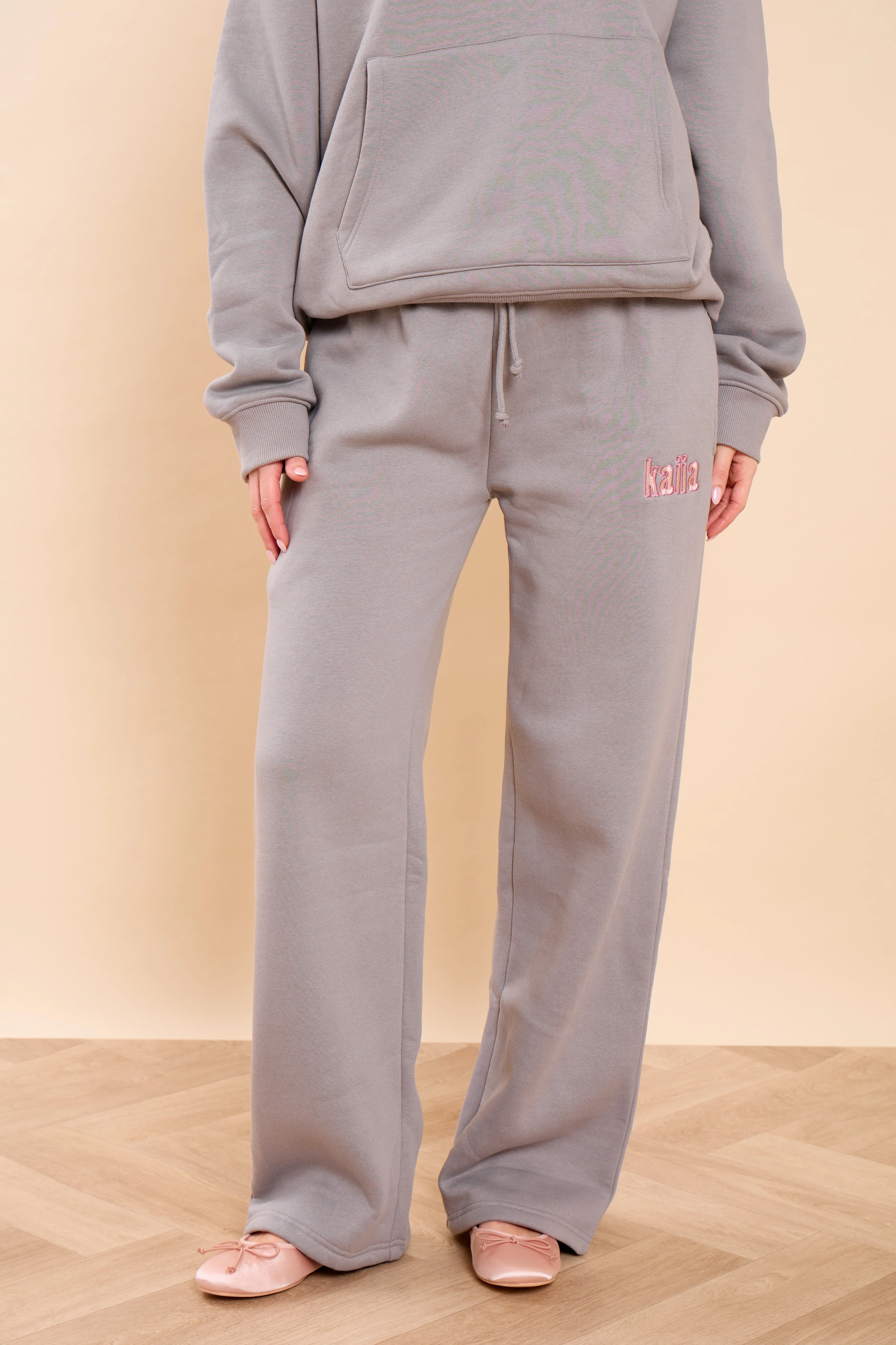 Kaiia Slogan Wide Leg Joggers Earl Grey & Pink Sugar - Image 3