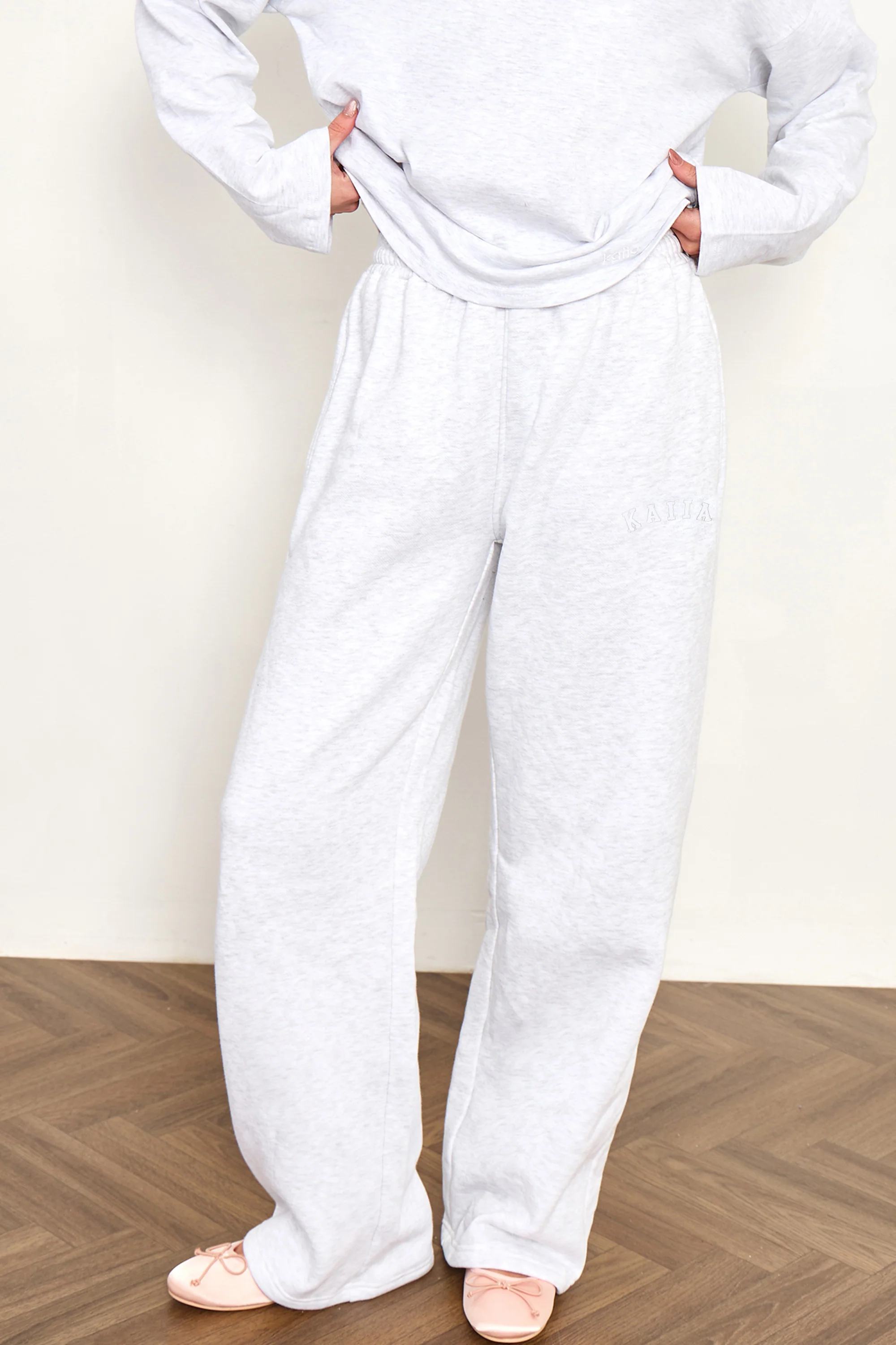 Kaiia Stitch Slogan Wide Leg Joggers Light Grey Marl - Image 3