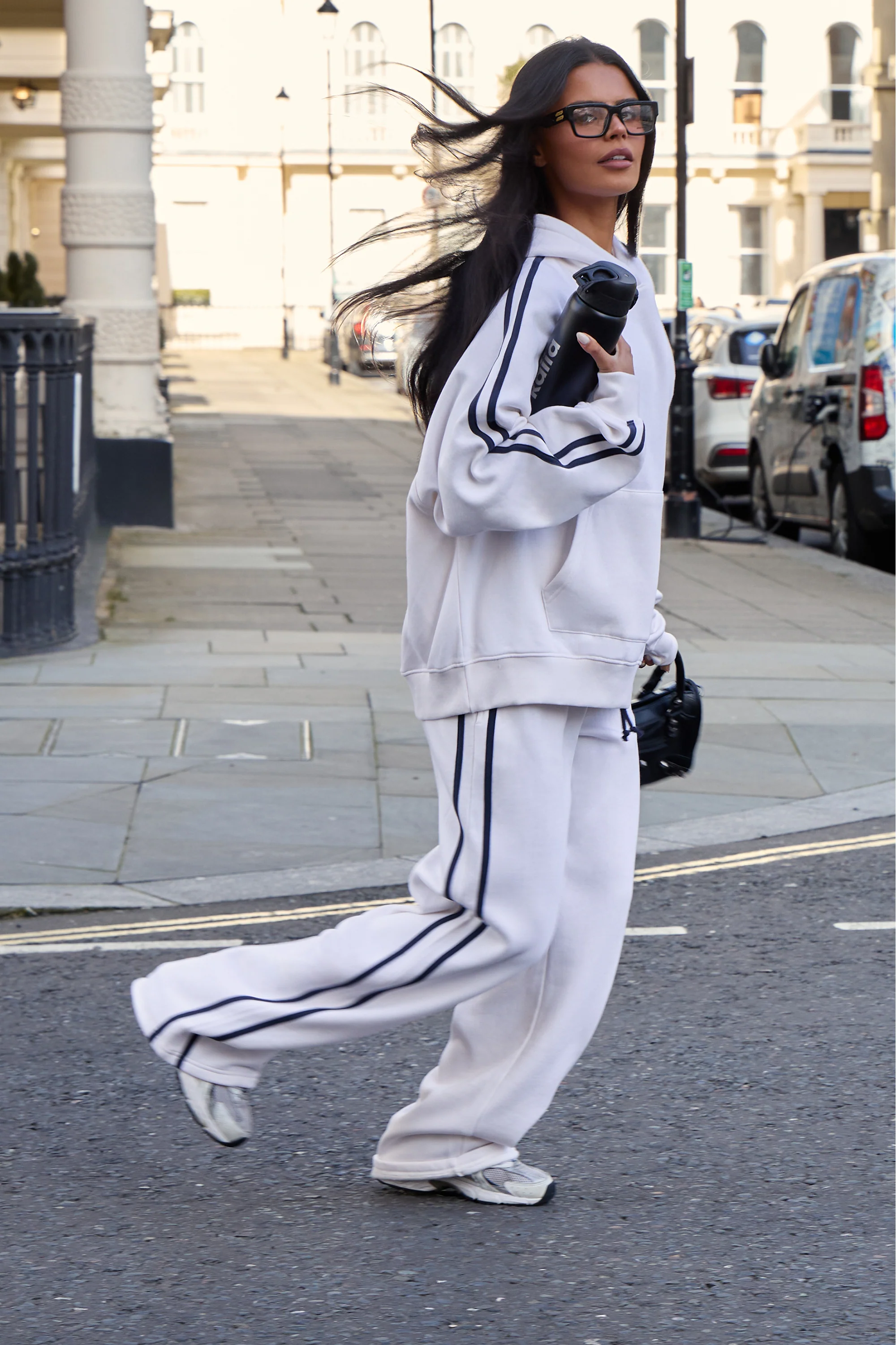 Kaiia Sport Side Stripe Wide Leg Joggers Cream & Navy - Image 2
