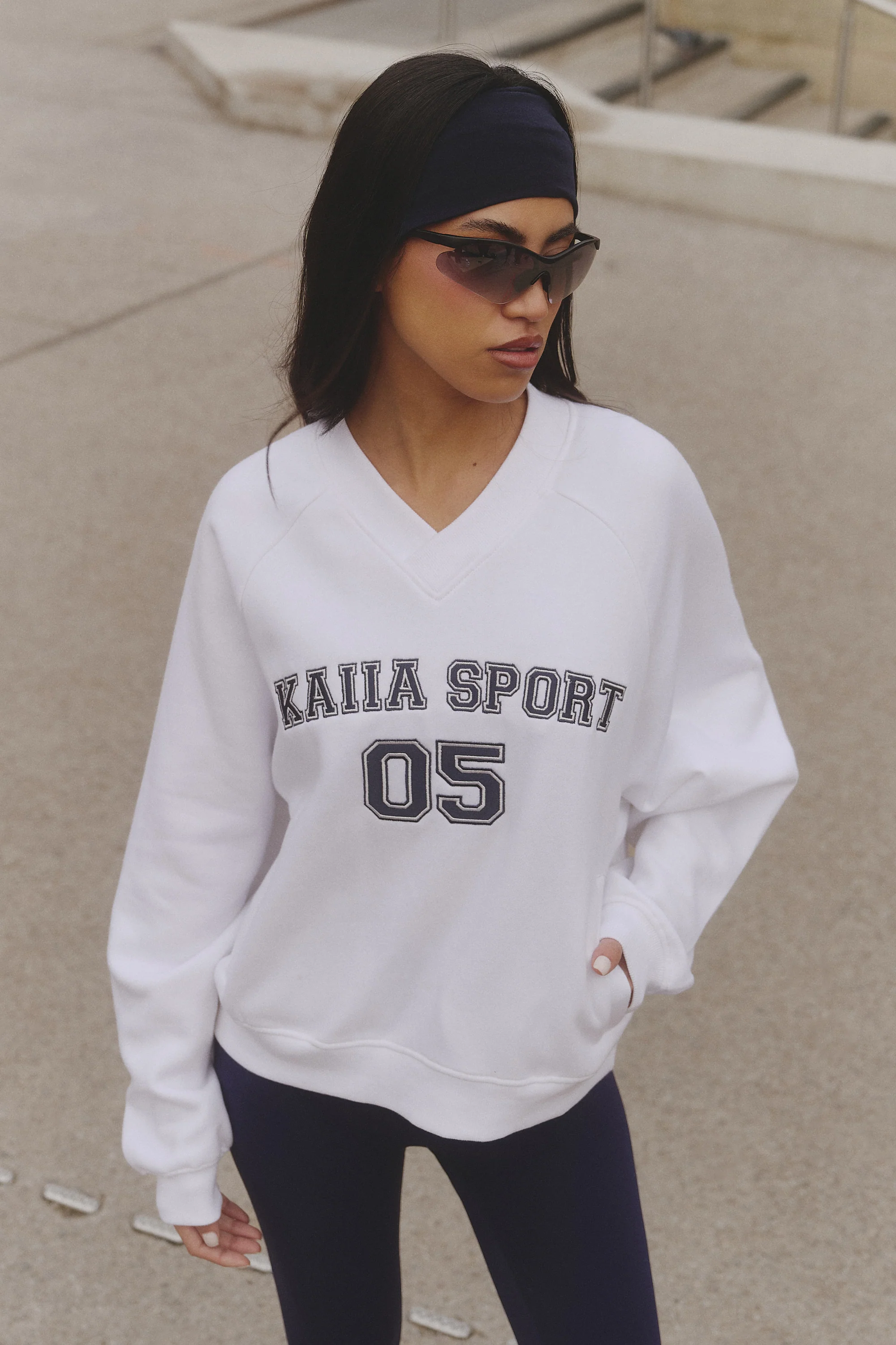 Kaiia Sport V Neck Oversized Sweatshirt White & Navy - Image 8