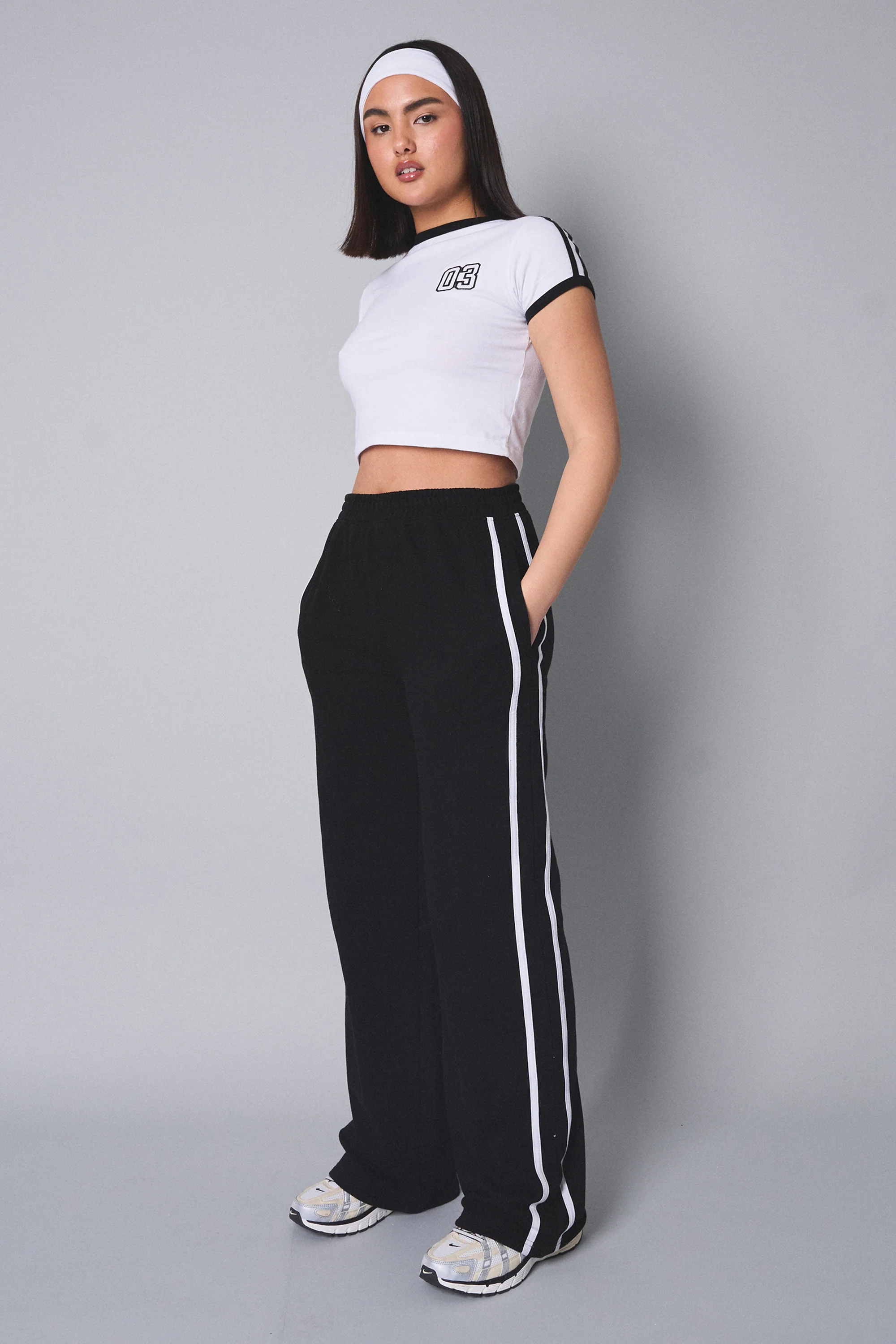 Kaiia Sporty Baby Tee with Contrast Binding in Black and White - Image 3