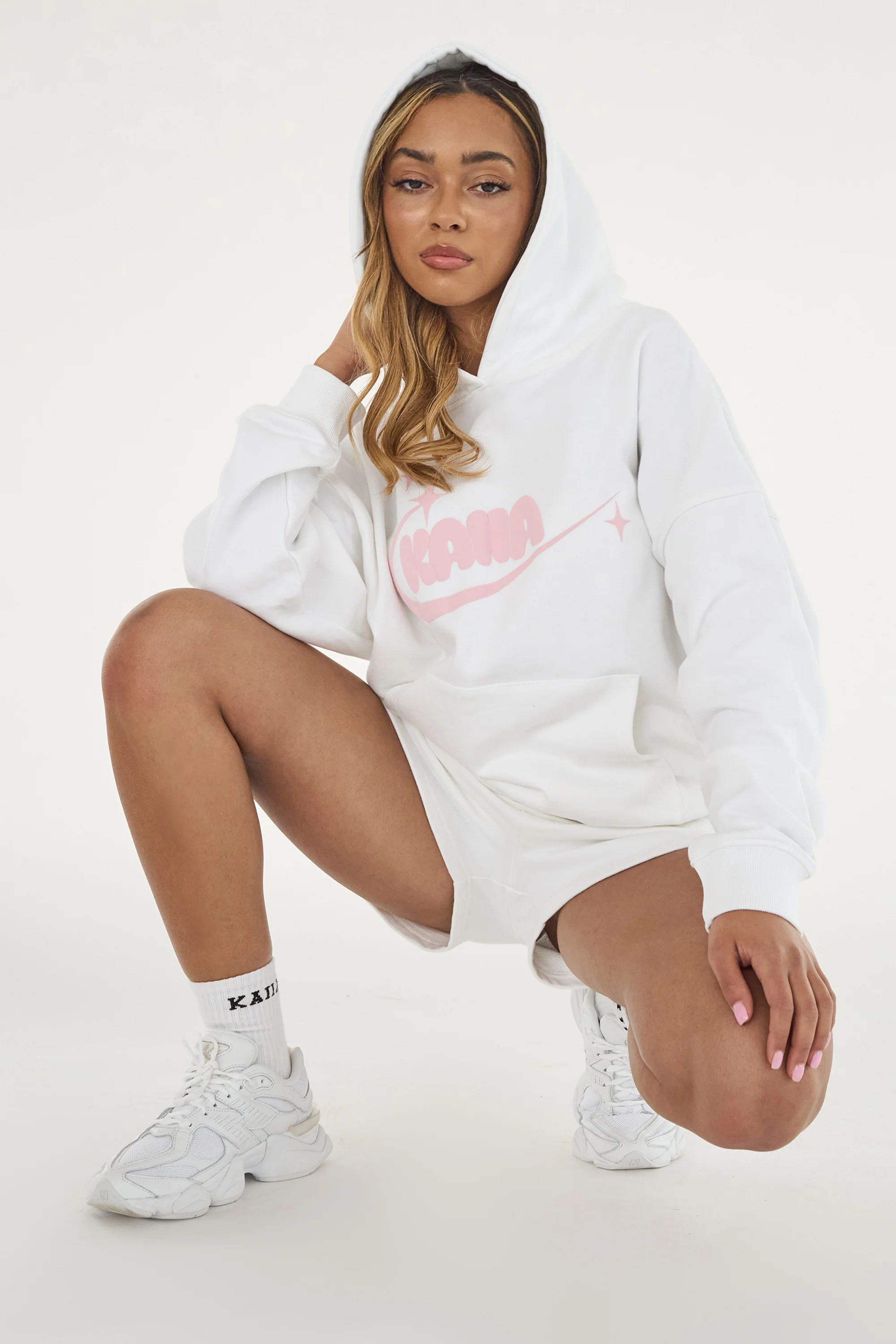 Kaiia Star Bubble Logo Oversized Hoodie White & Baby Pink - Image 4