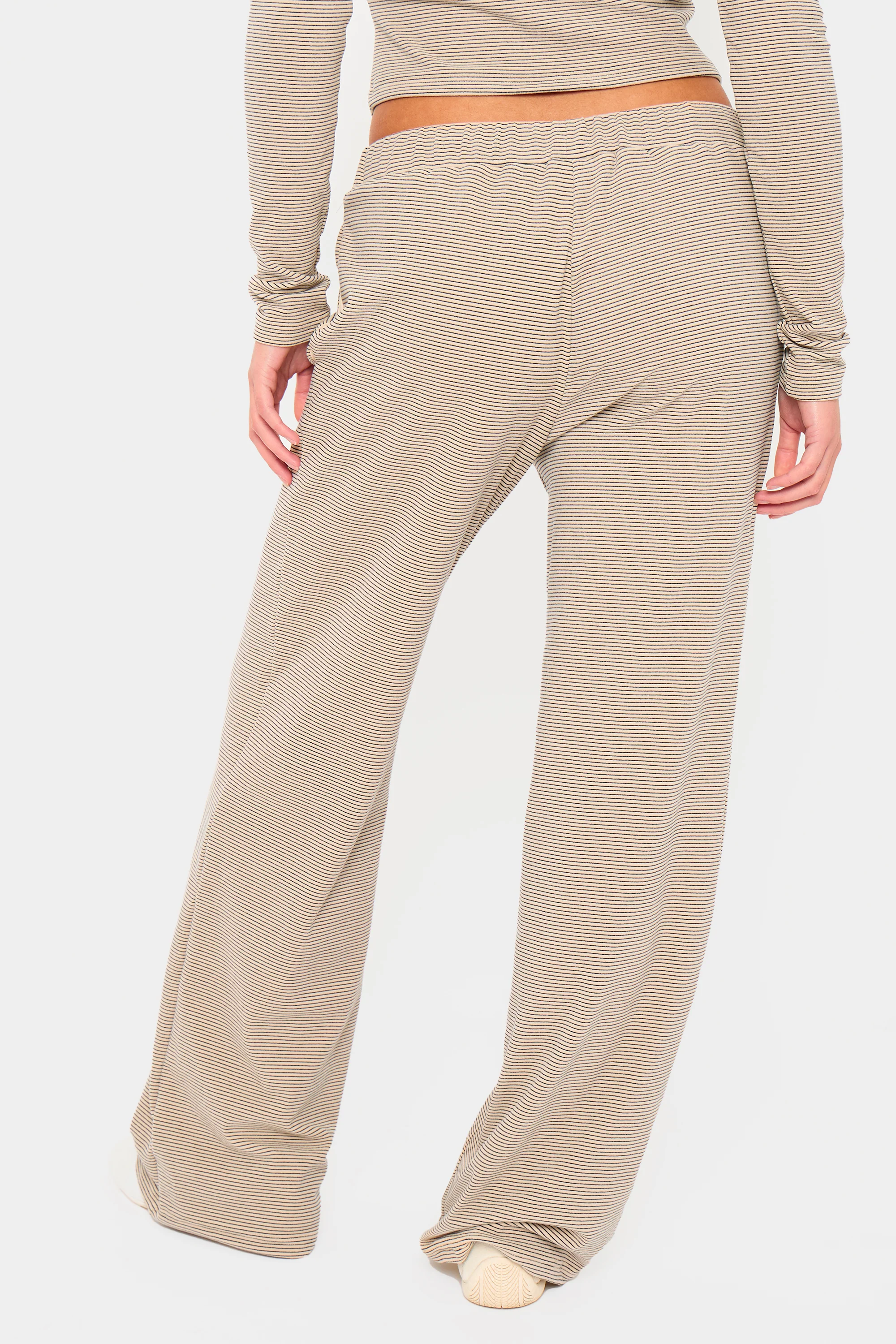 Kaiia Striped Fleece Drawstring Wide Leg Trousers Cream & Black - Image 4
