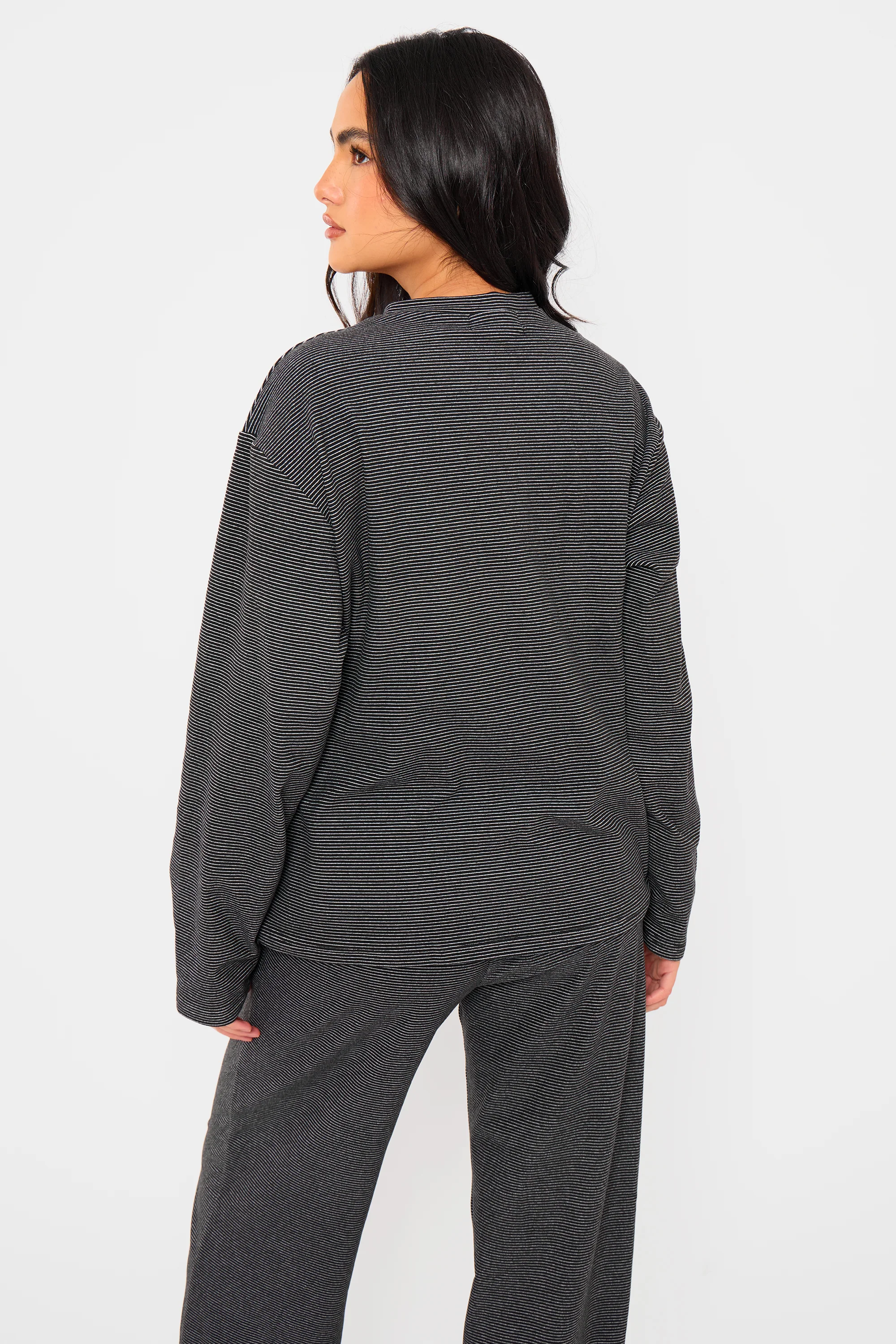 Kaiia Striped Fleece Oversized Top Black & Cream - Image 4