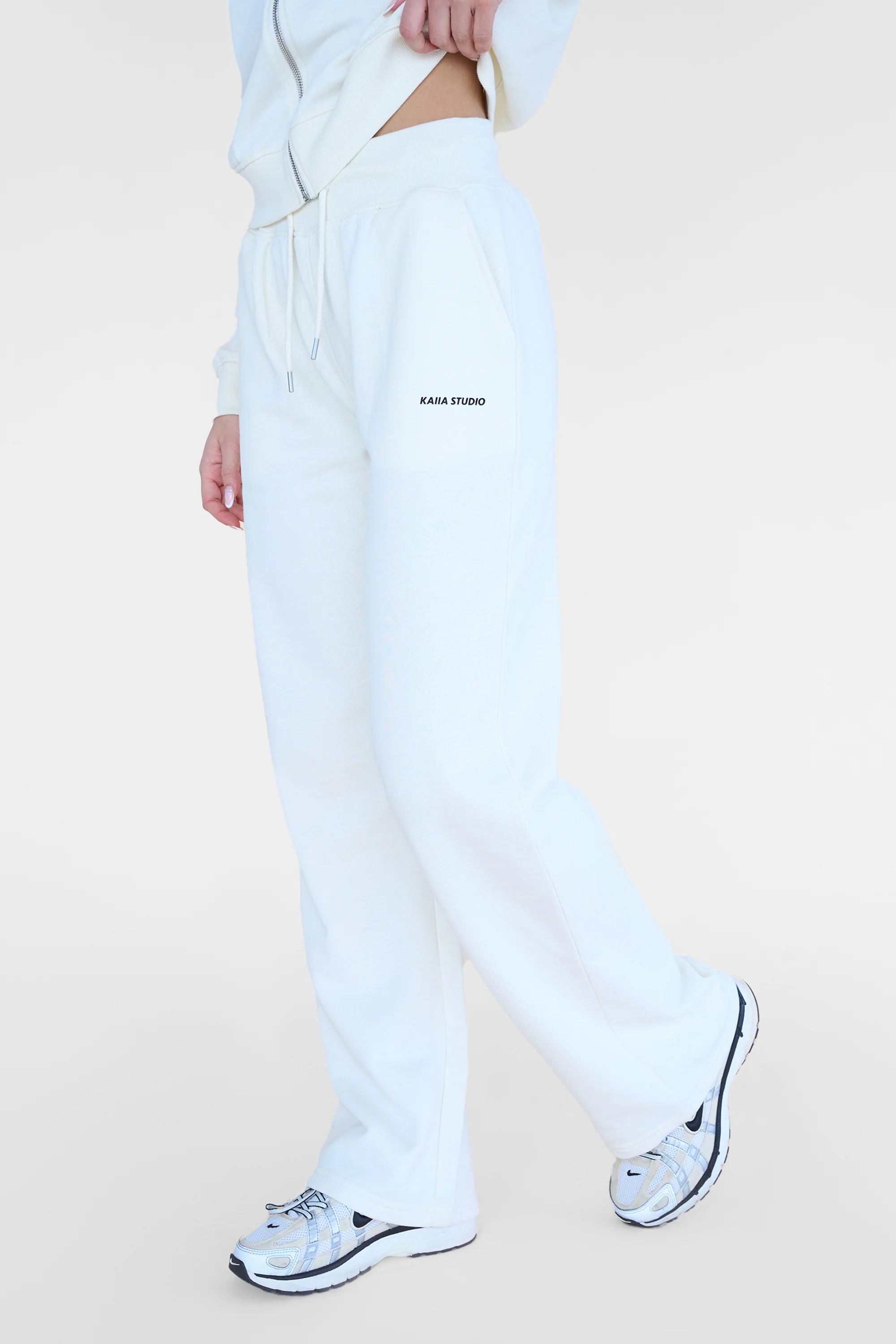 Kaiia Studio Back Pocket Wide Leg Sweat Pants Ecru - Image 3