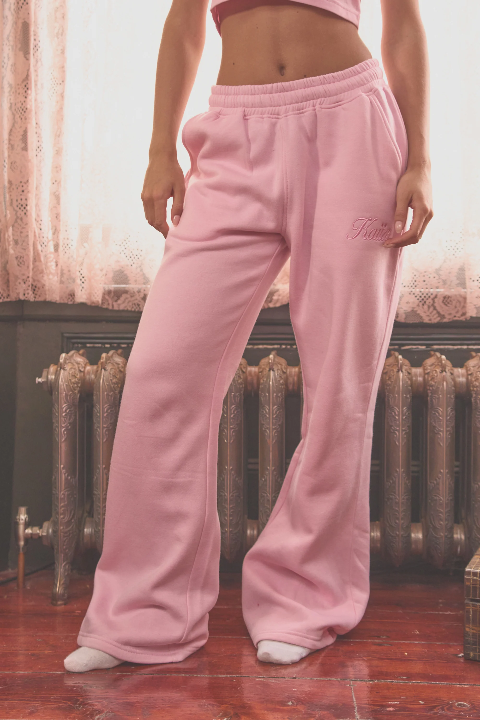 Kaiia Script Logo Wide Leg Joggers Baby Pink - Image 6