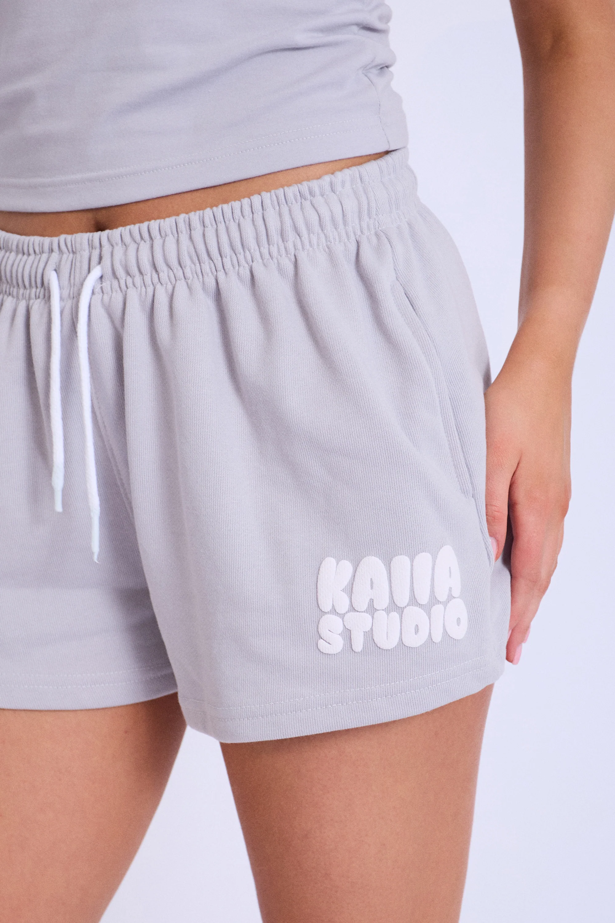 Kaiia Studio Bubble Logo Sweat Shorts Light Grey - Image 2