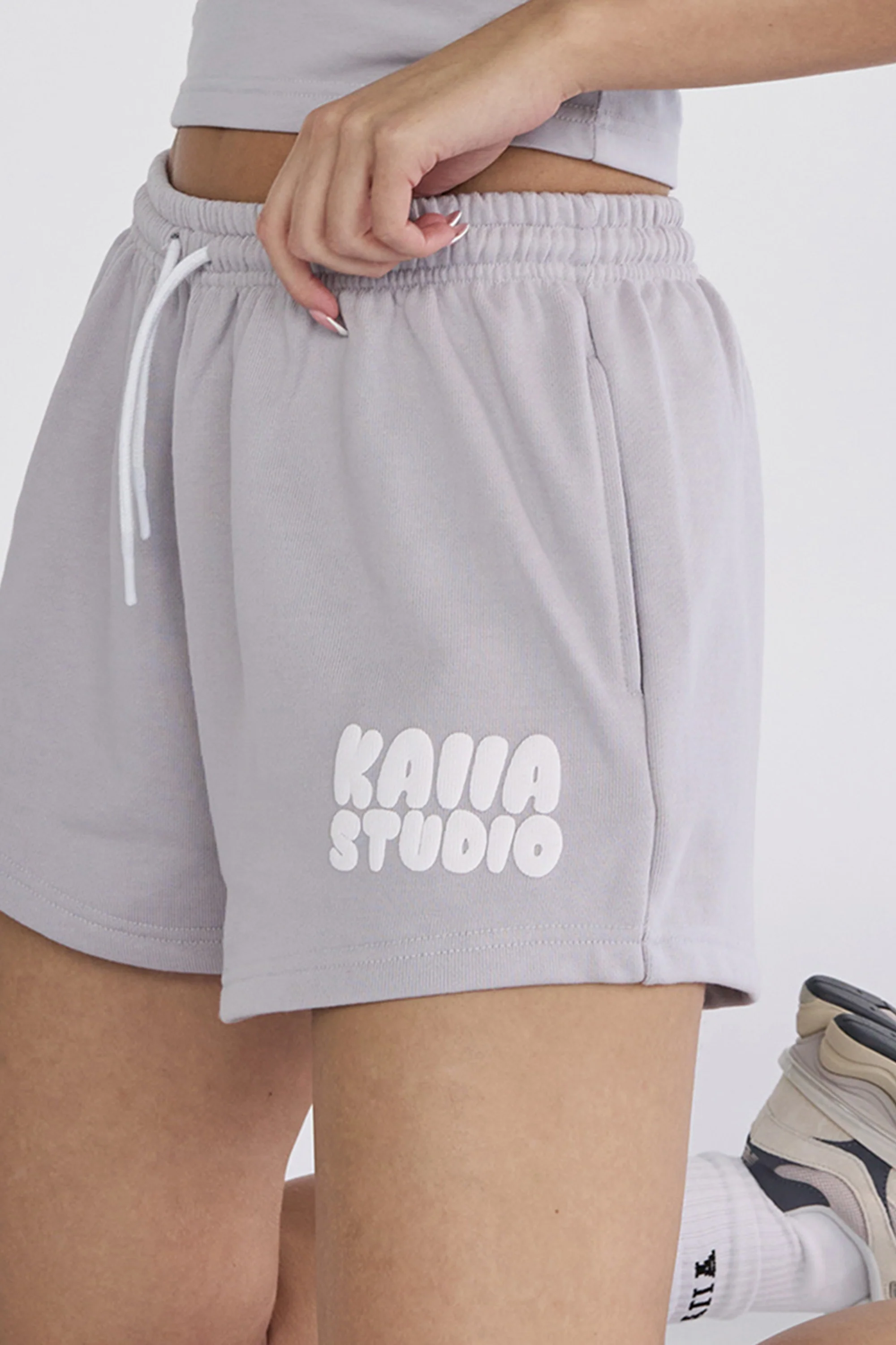 Kaiia Studio Bubble Logo Sweat Shorts Light Grey - Image 9
