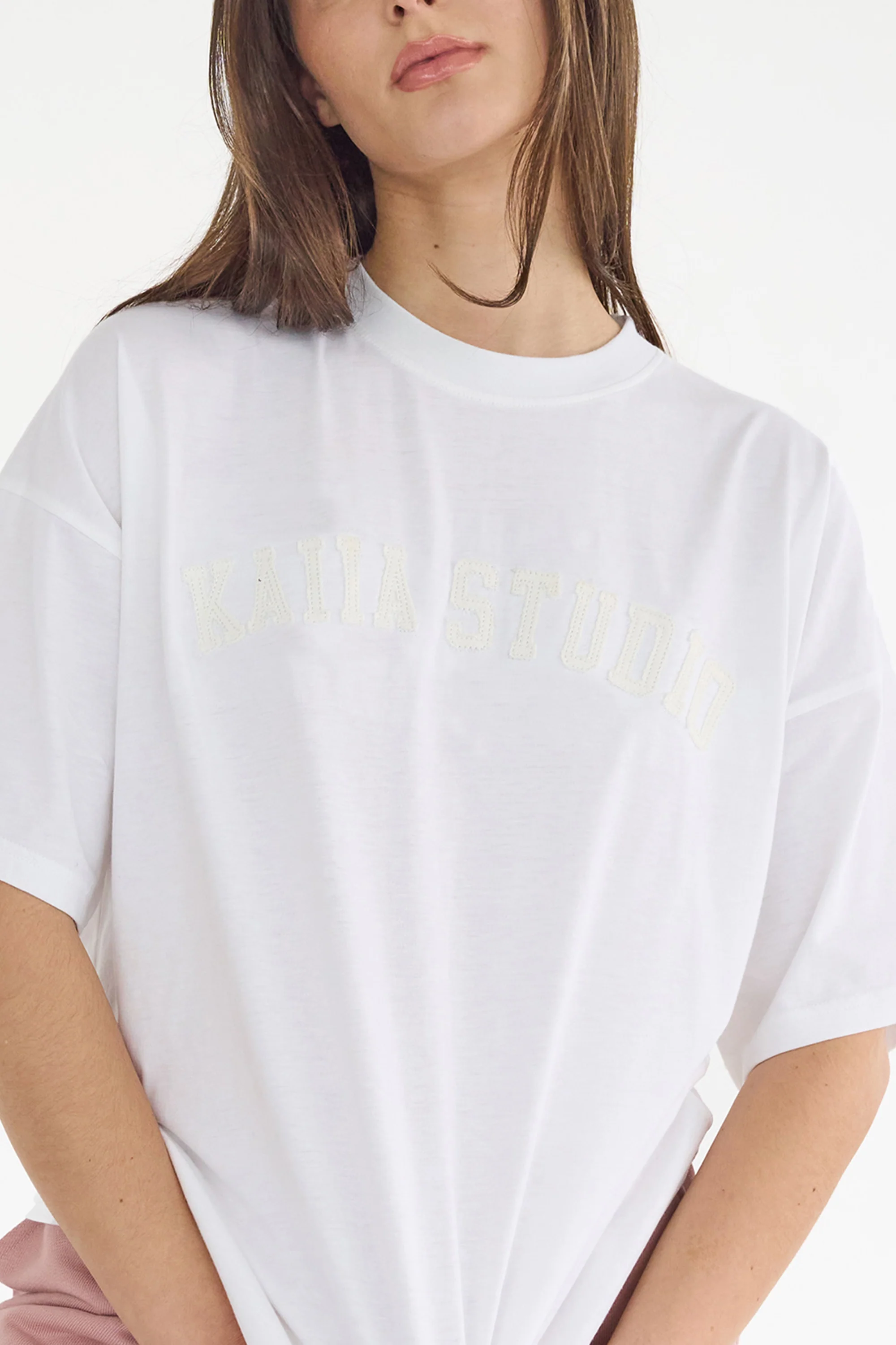 Kaiia Studio Distressed Applique Oversized T-Shirt White - Image 4