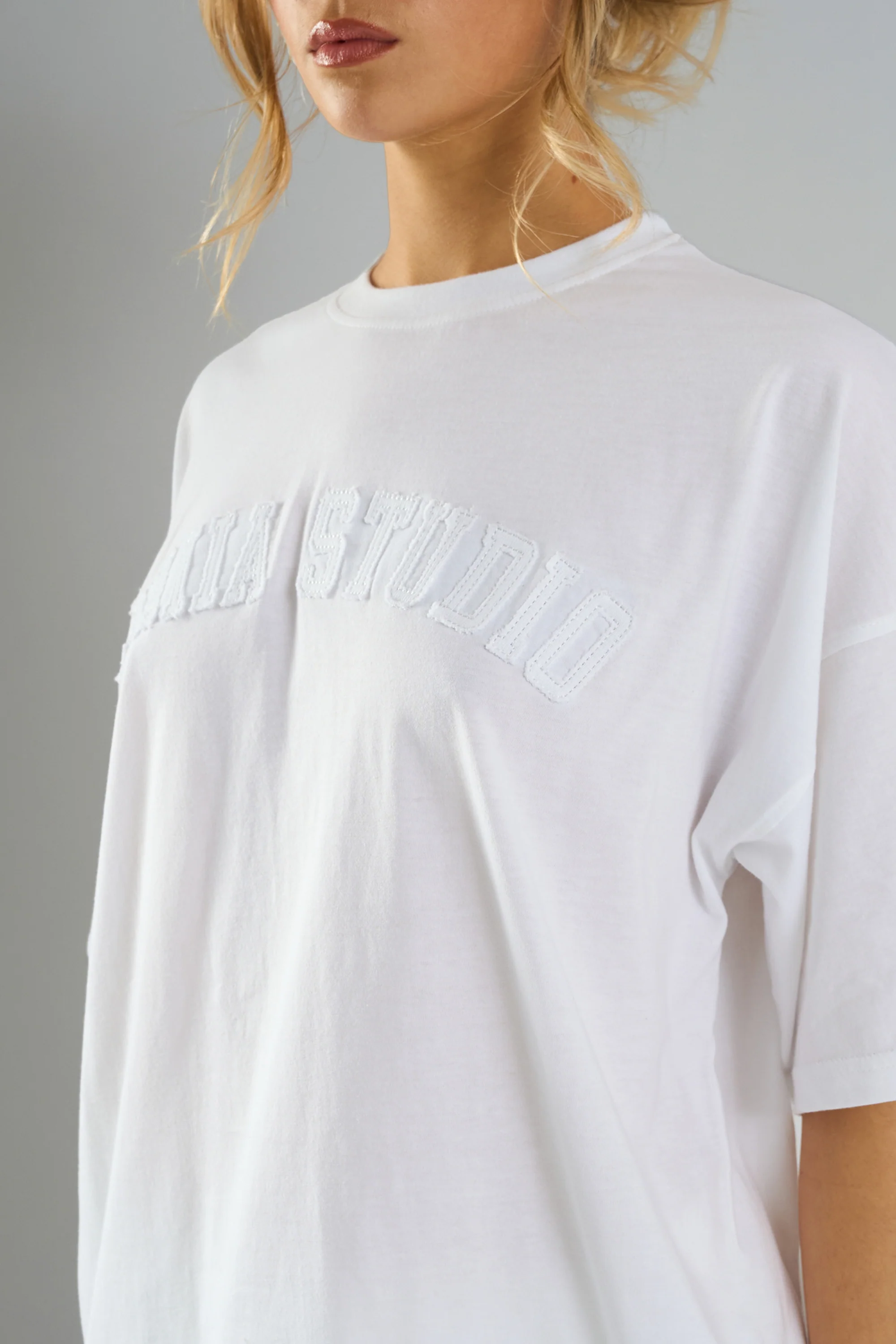 Kaiia Studio Distressed Applique Oversized T-Shirt White - Image 6