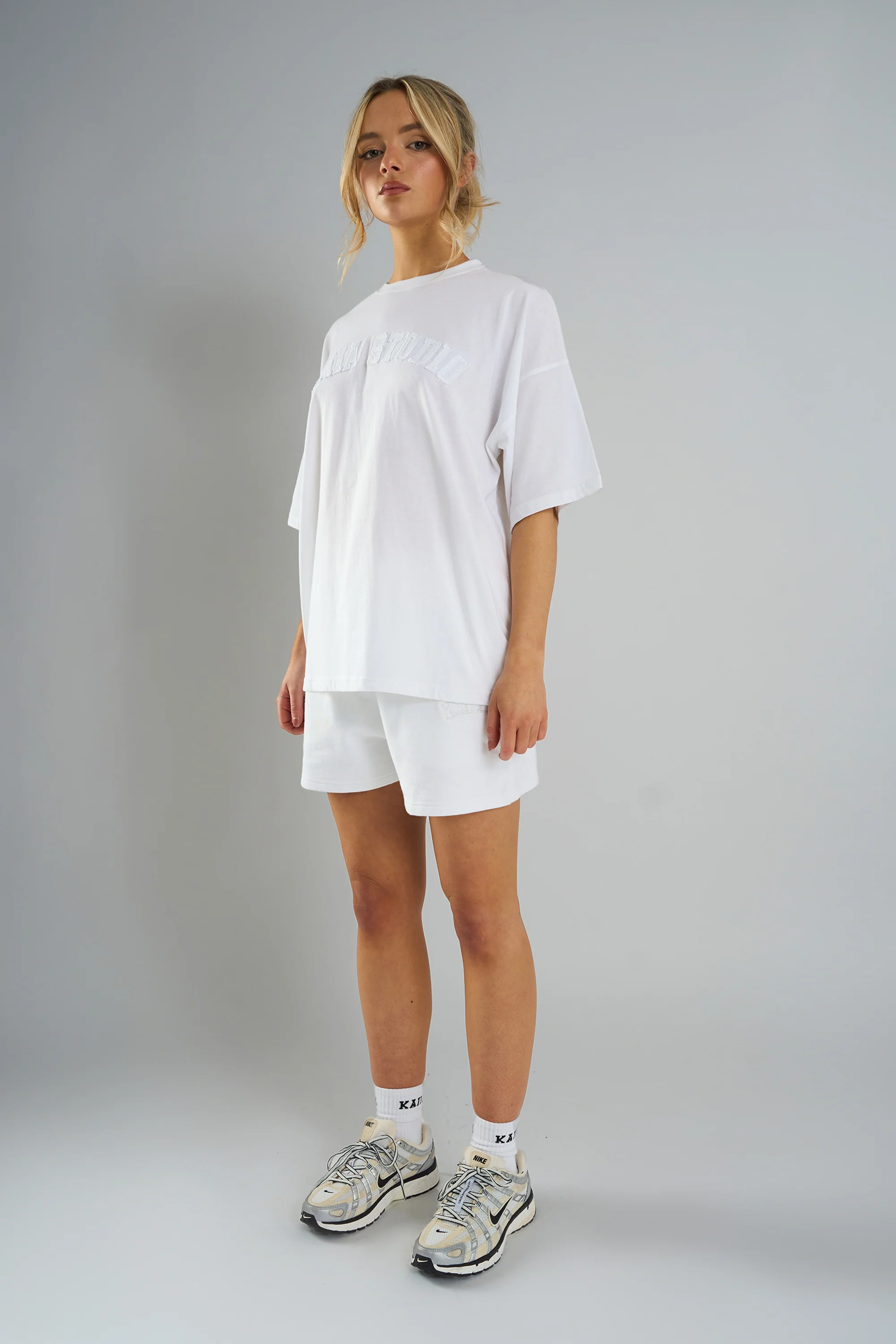 Kaiia Studio Distressed Applique Oversized T-Shirt White - Image 8