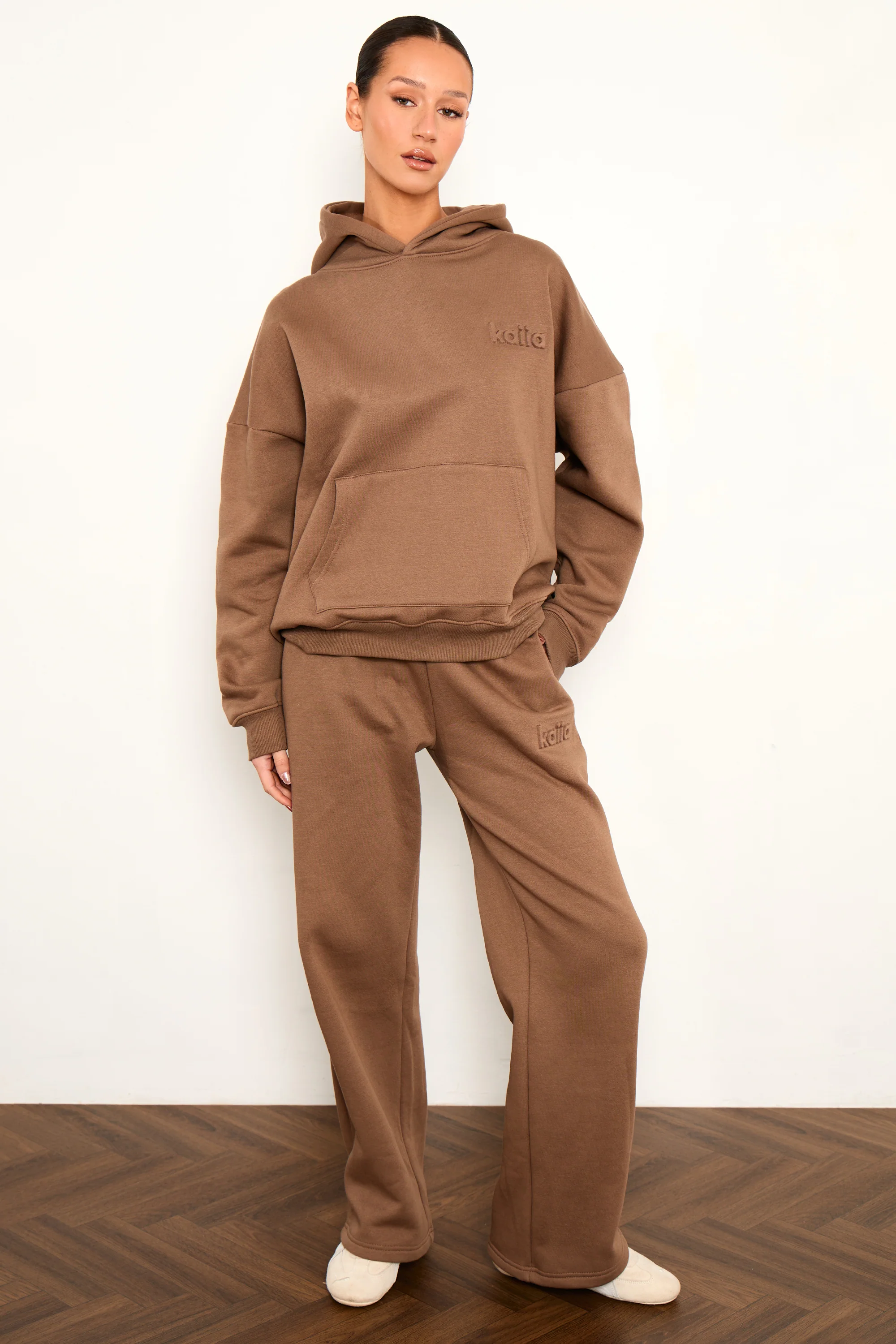Kaiia Studio Embossed Wide Leg Joggers Caramel