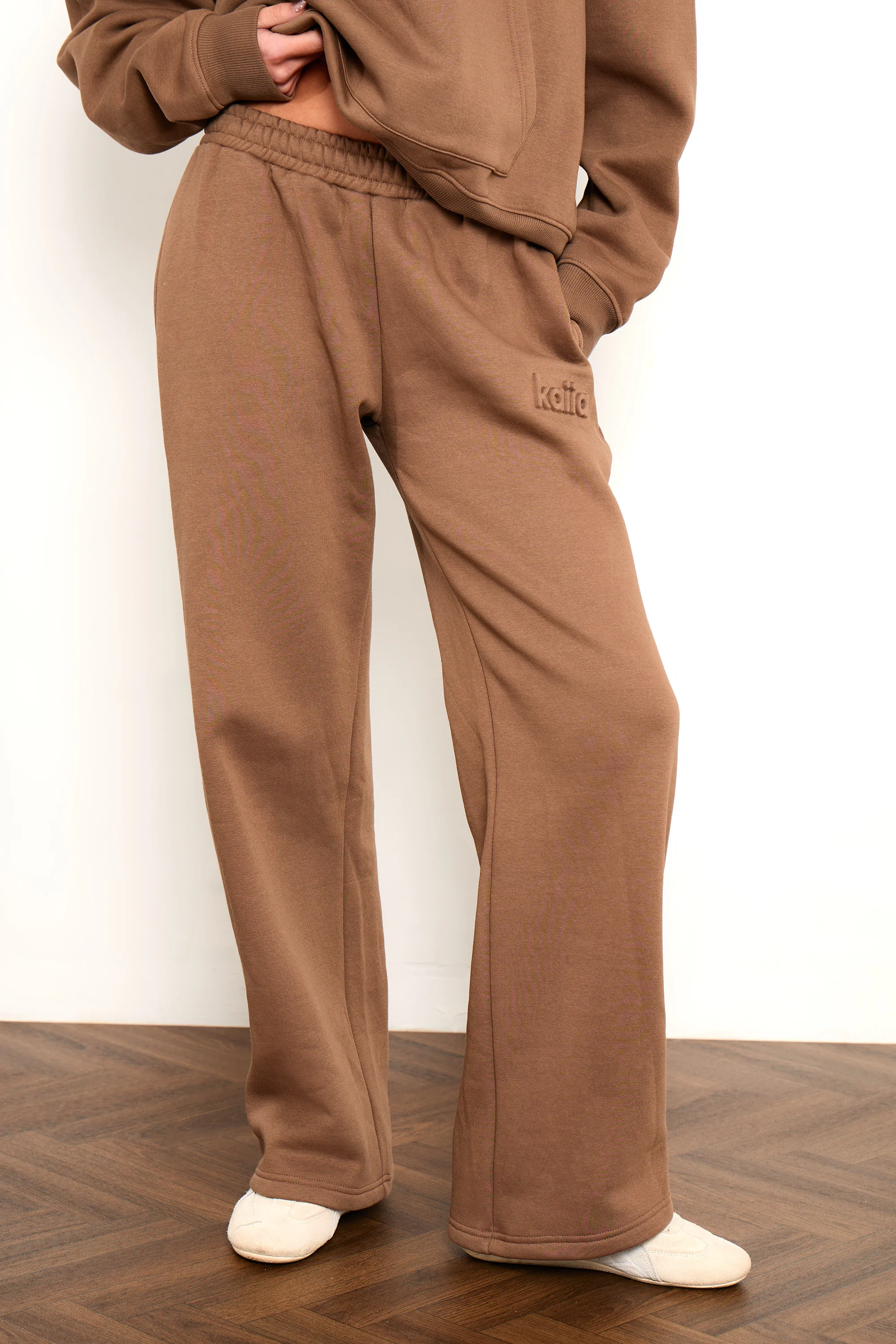 Kaiia Studio Embossed Wide Leg Joggers Caramel - Image 2