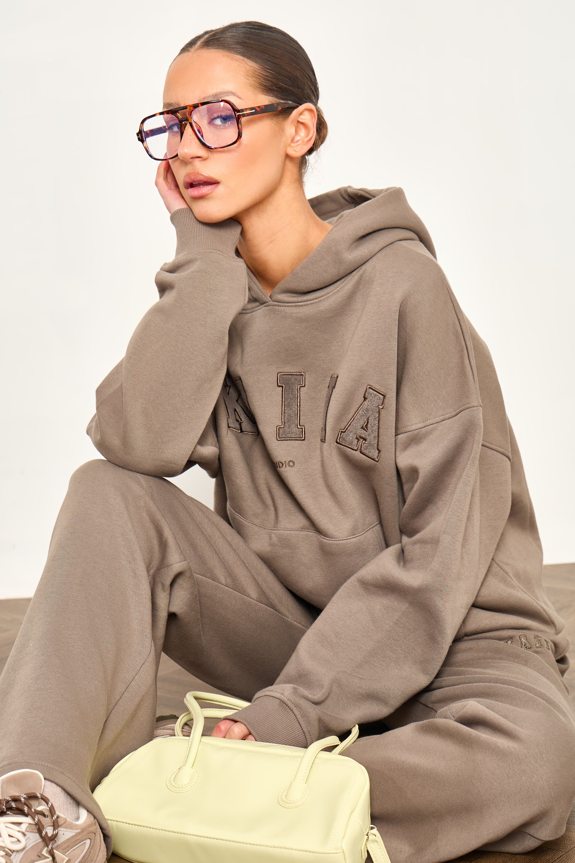 Kaiia Studio Oversized Hoodie Grey Taupe - Image 2